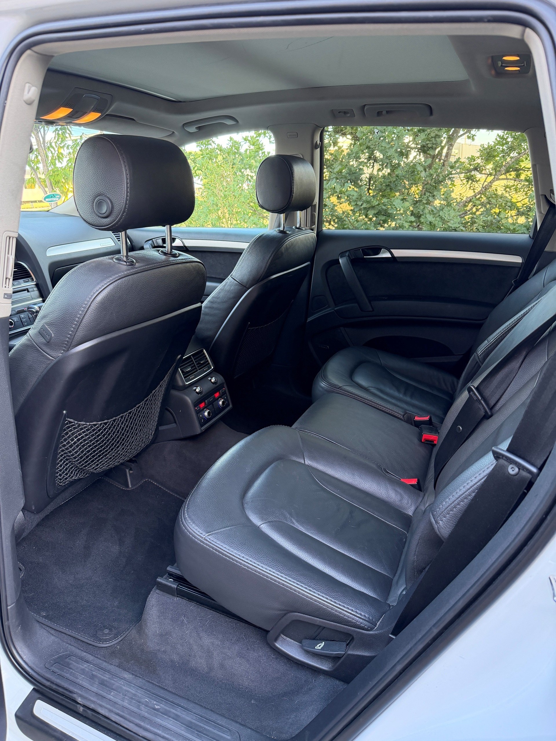 AUDI 4.2 V8 TDI quattro T-Tronic-image-5