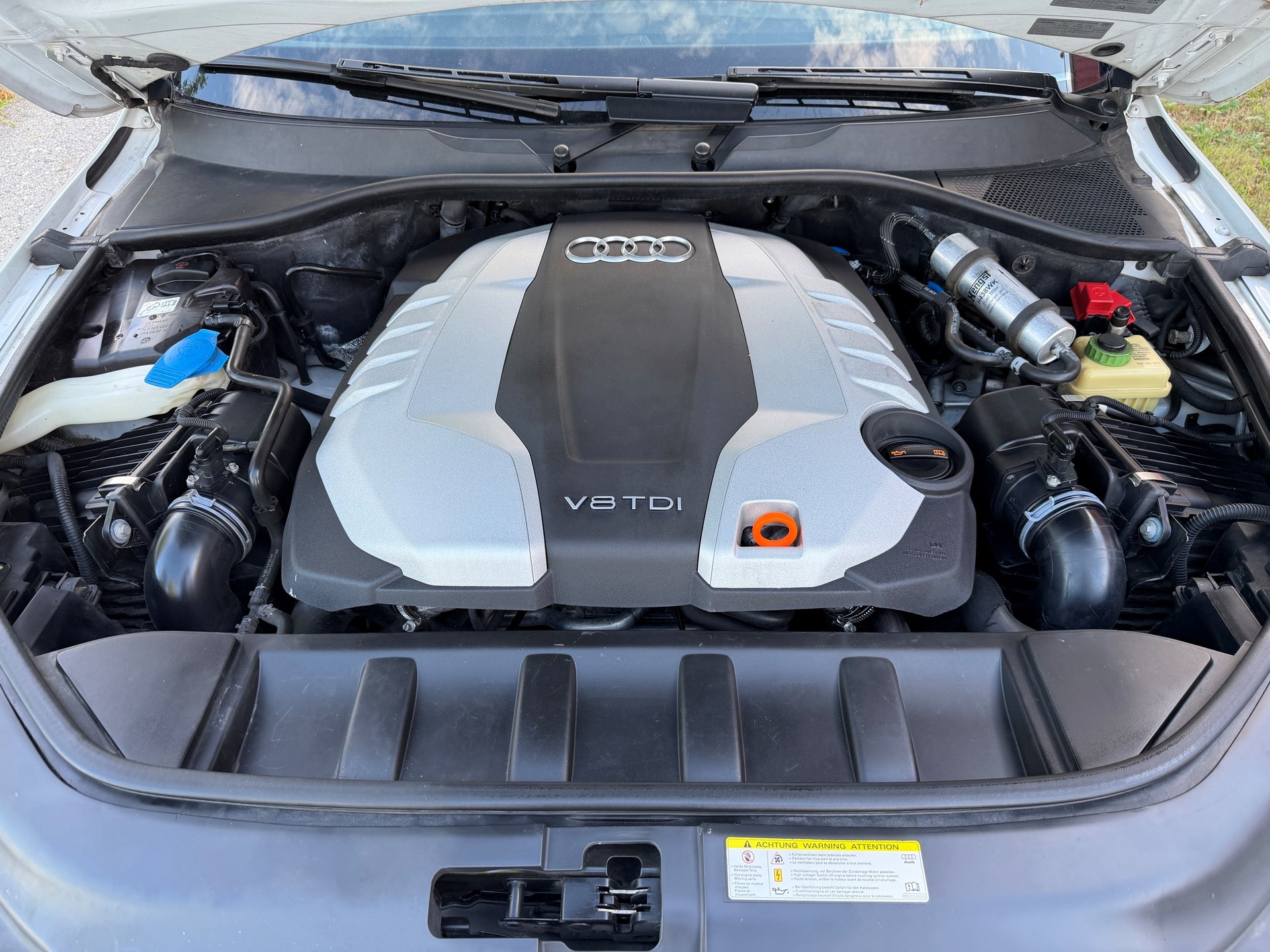 AUDI 4.2 V8 TDI quattro T-Tronic-image-7