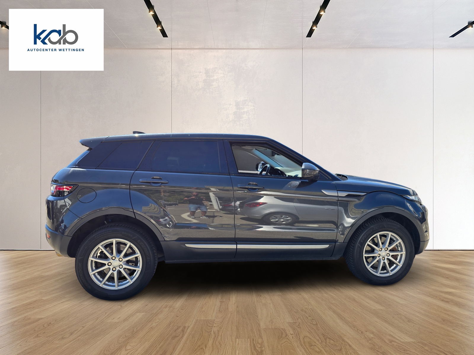 LAND ROVER Range Rover Evoque 2.0 TD4 SE Advantage AT9-image-4