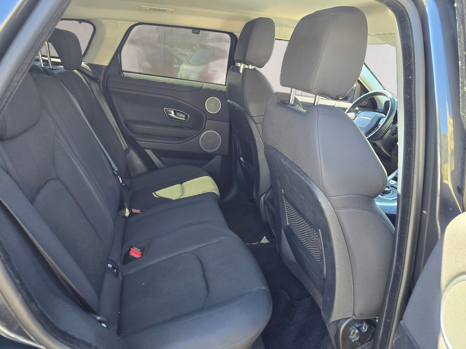 LAND ROVER Range Rover Evoque 2.0 TD4 SE Advantage AT9-image-11