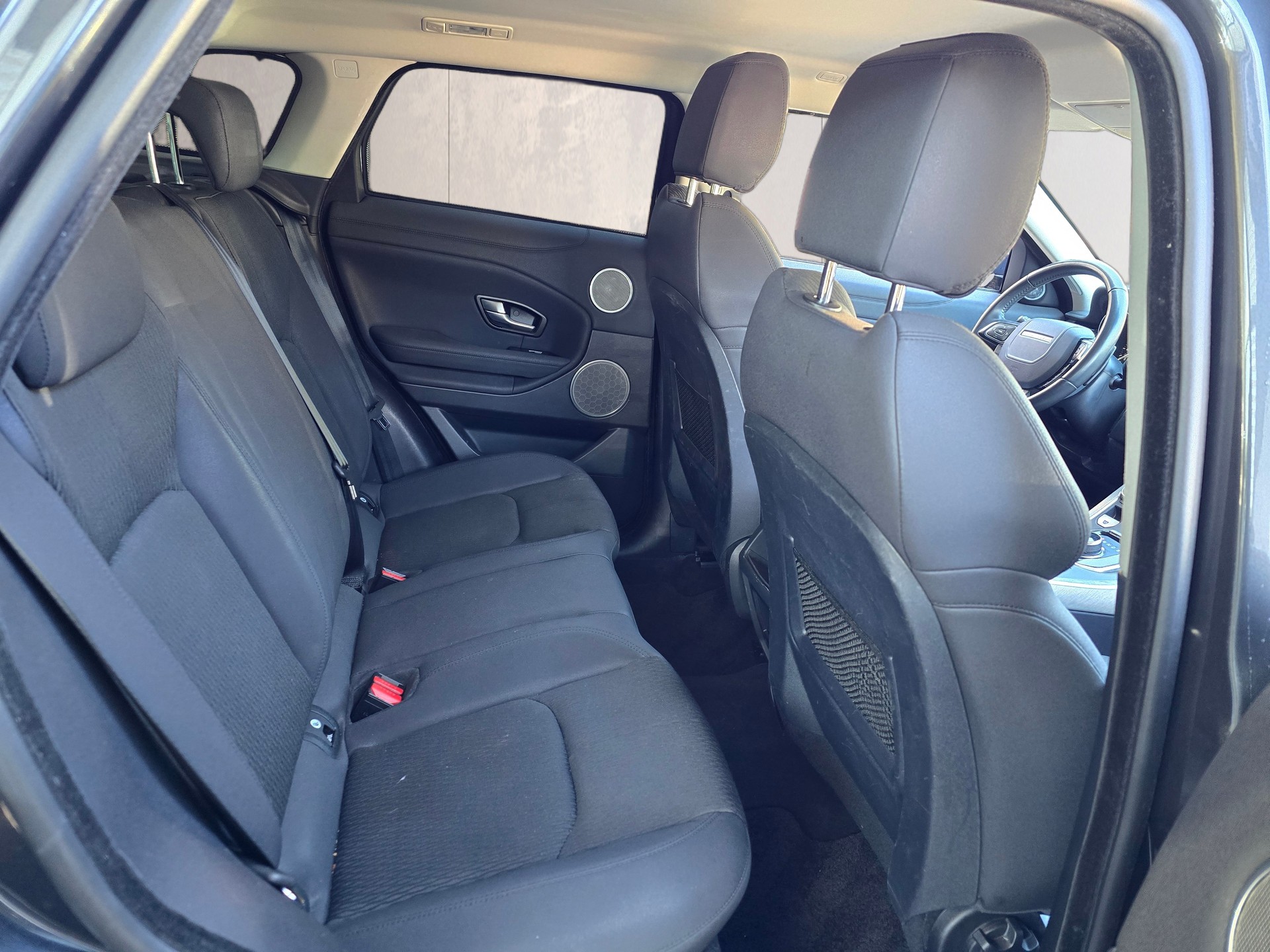 LAND ROVER Range Rover Evoque 2.0 TD4 SE Advantage AT9-image-13