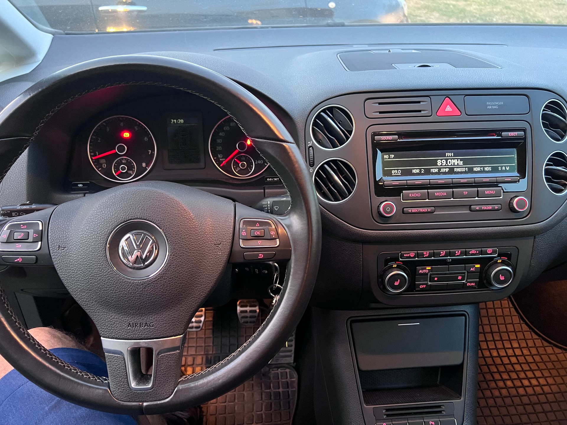 VW Golf Plus 1.2 TSI Trendline-image-7