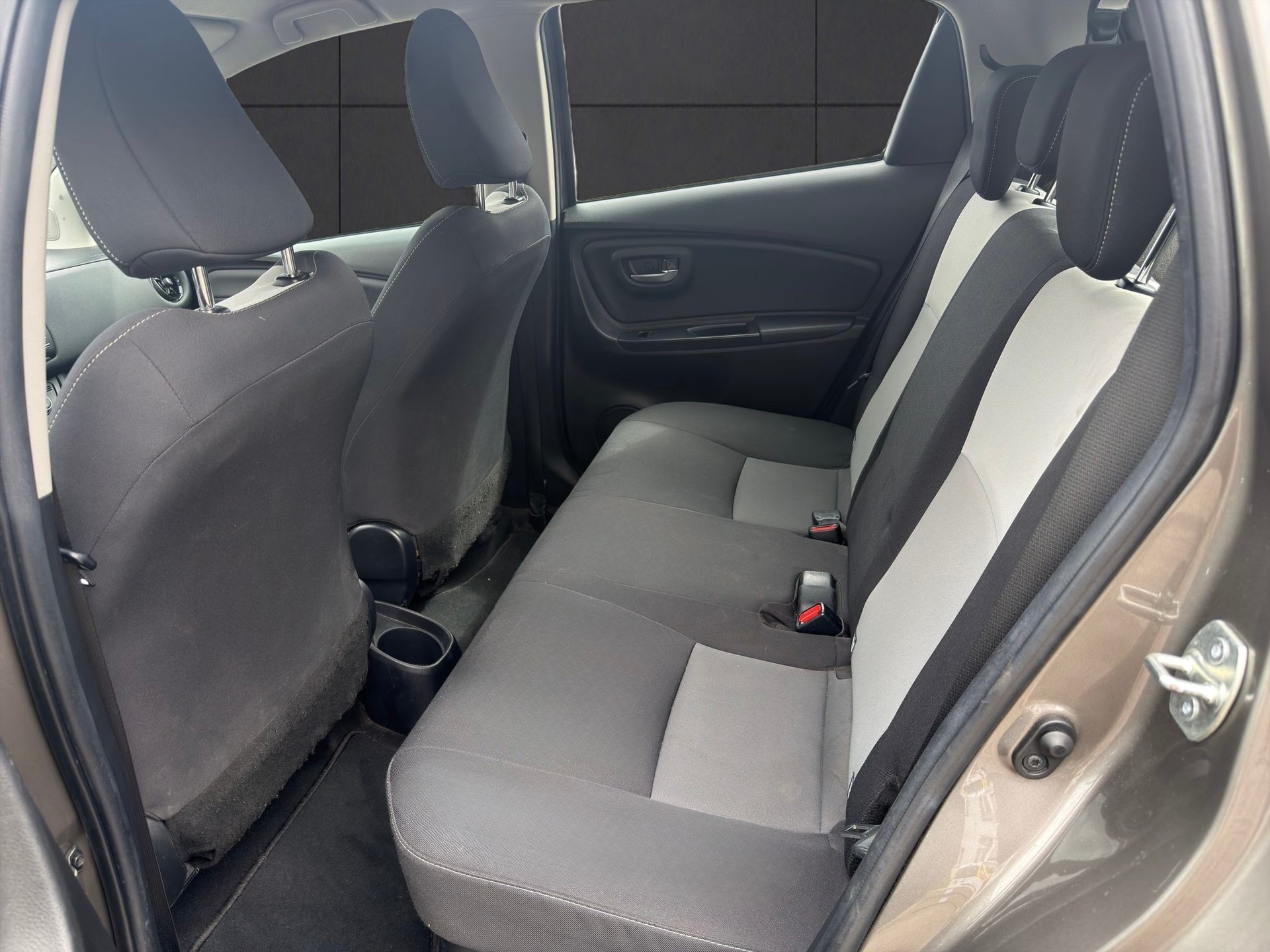 TOYOTA Yaris 1.5 VVT-i Hybrid Trend e-CVT-image-13