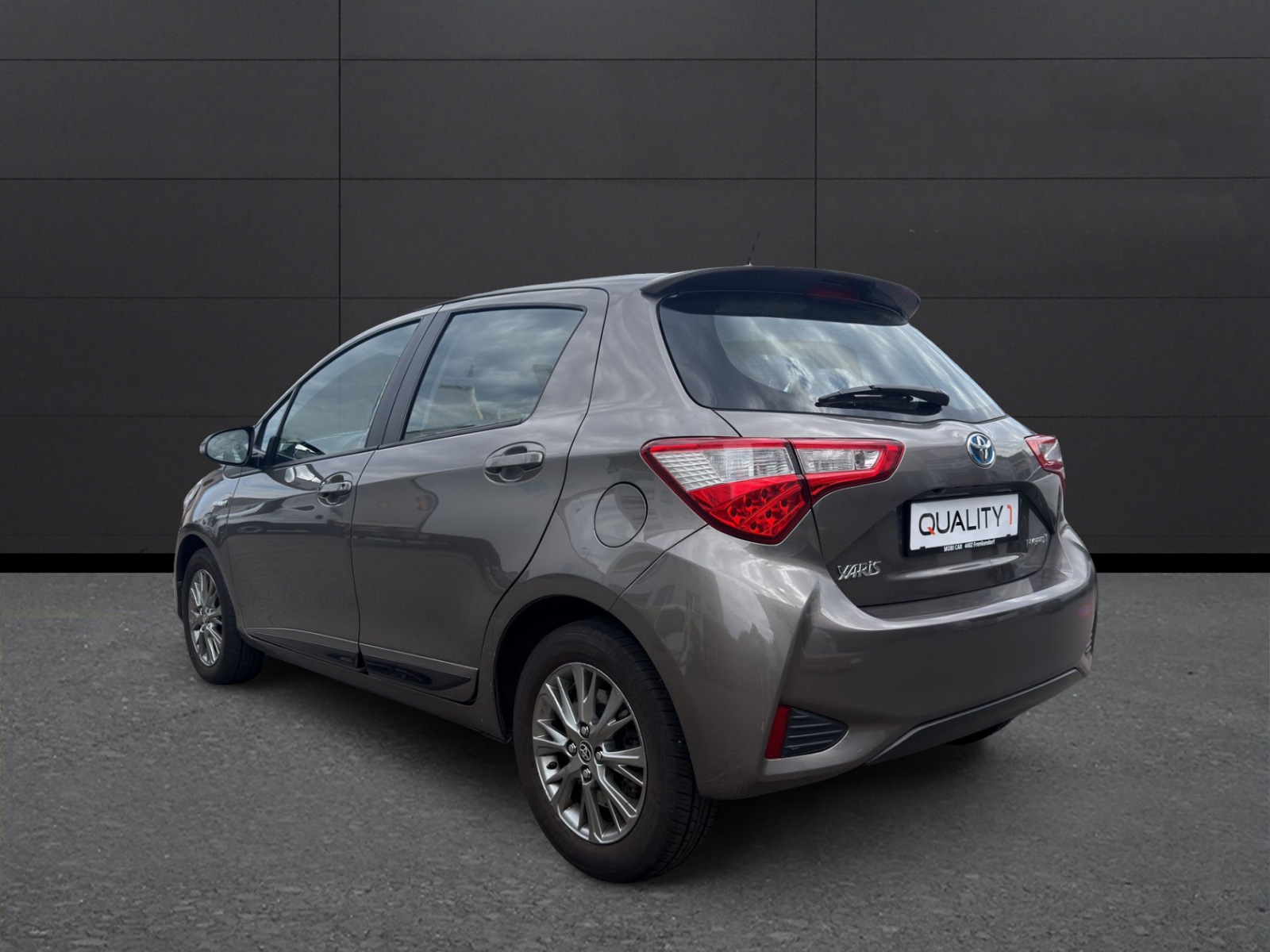 TOYOTA Yaris 1.5 VVT-i Hybrid Trend e-CVT-image-2