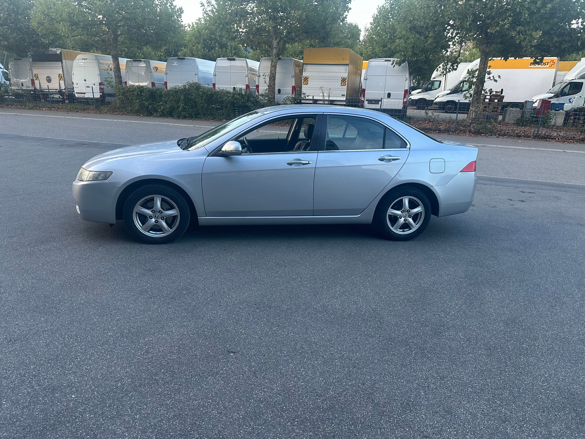 HONDA Accord 2.0i-image-1