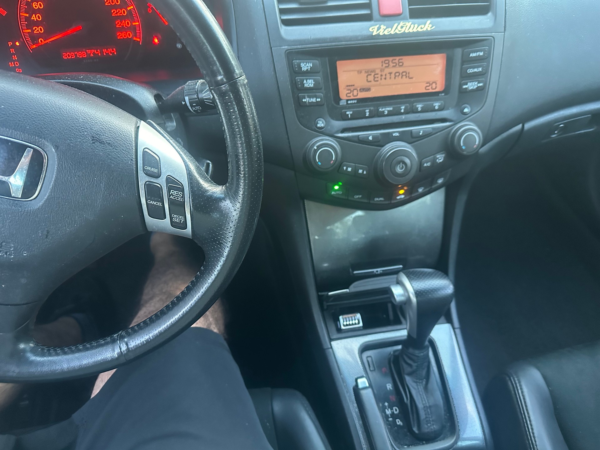 HONDA Accord 2.0i-image-9
