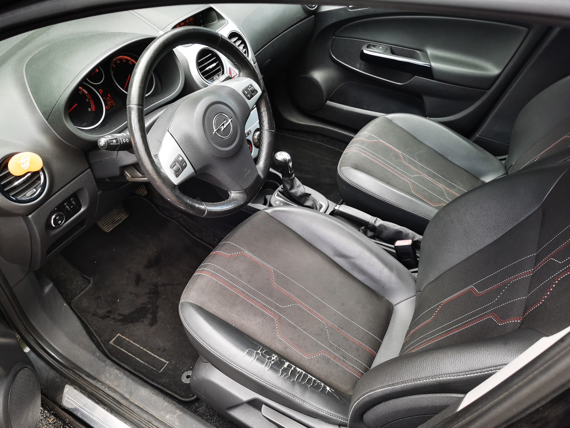 OPEL Corsa 1.4 TP Enjoy Automatic-image-10