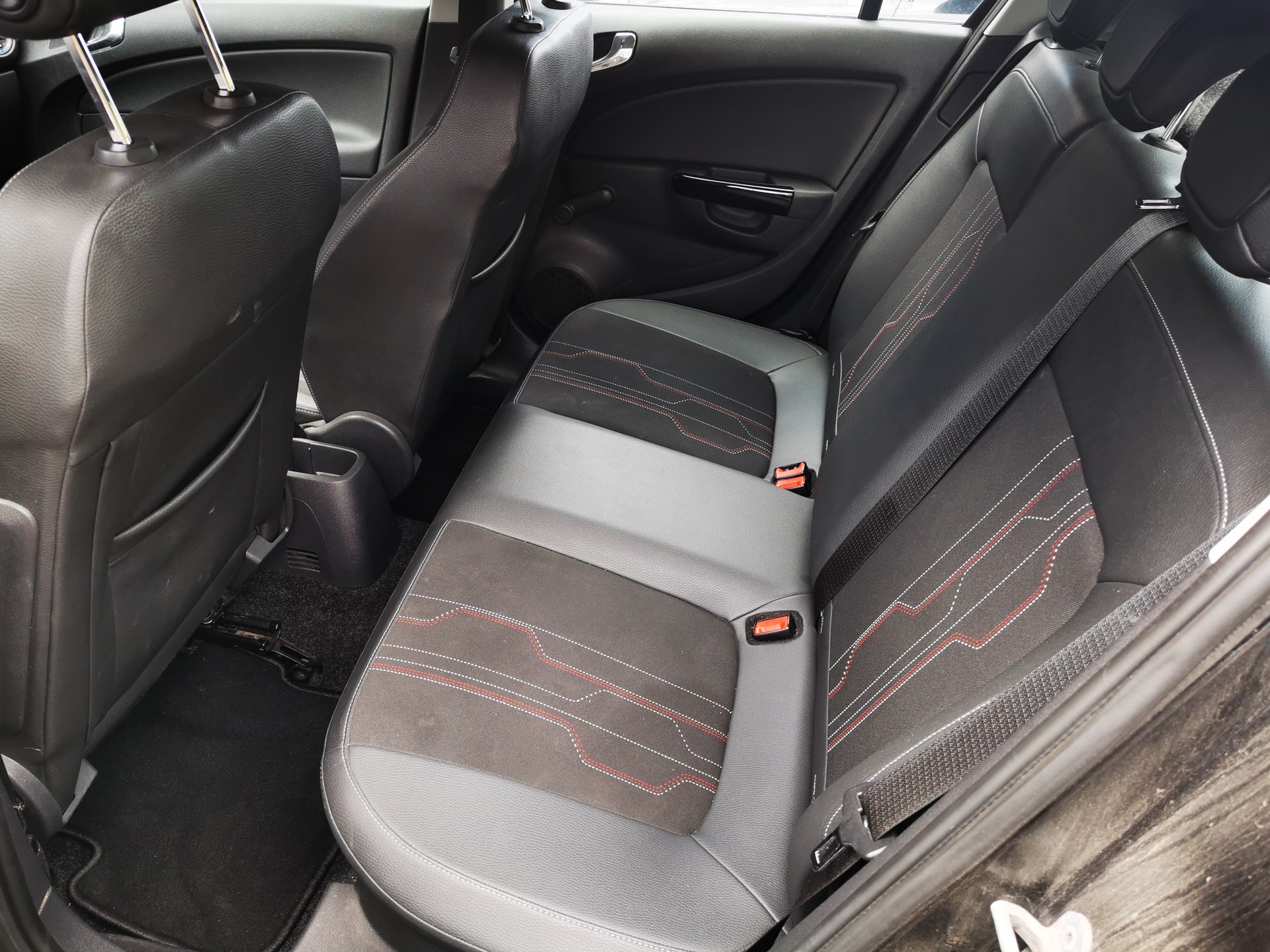 OPEL Corsa 1.4 TP Enjoy Automatic-image-8
