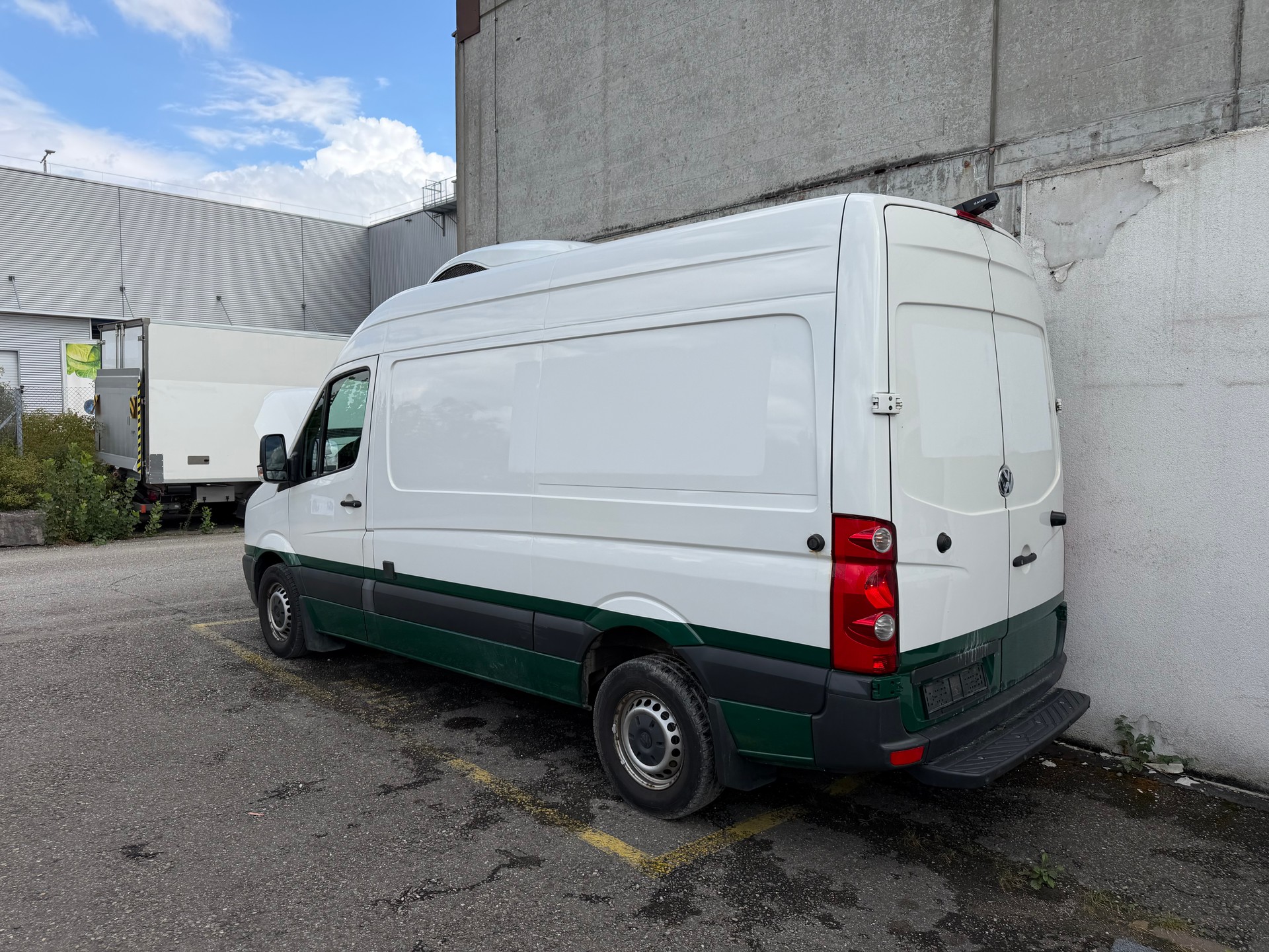 VW Crafter 35L 2.0 TDI-image-0