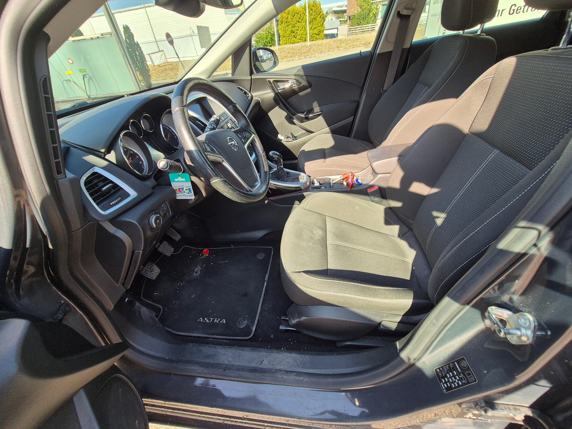 OPEL 1.4 T 140 eTEC Sport S/S-image-2