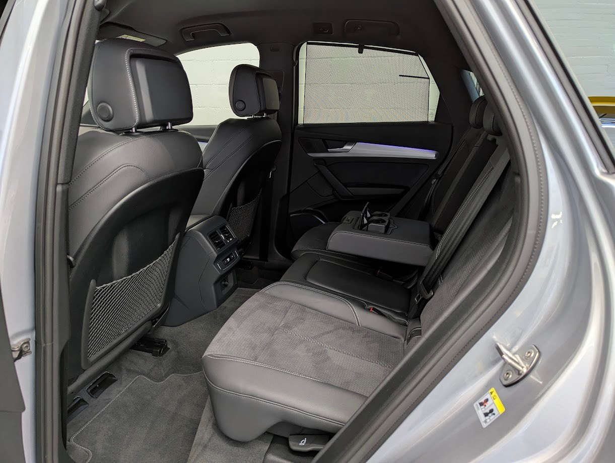 AUDI SQ5 Sportback 3.0 V6 TDI quattro T-Tronic*5J GAR ALL-BLACK AHK 2'400KG STANDHEIZUNG MASSAGE CAM UVM*-image-26