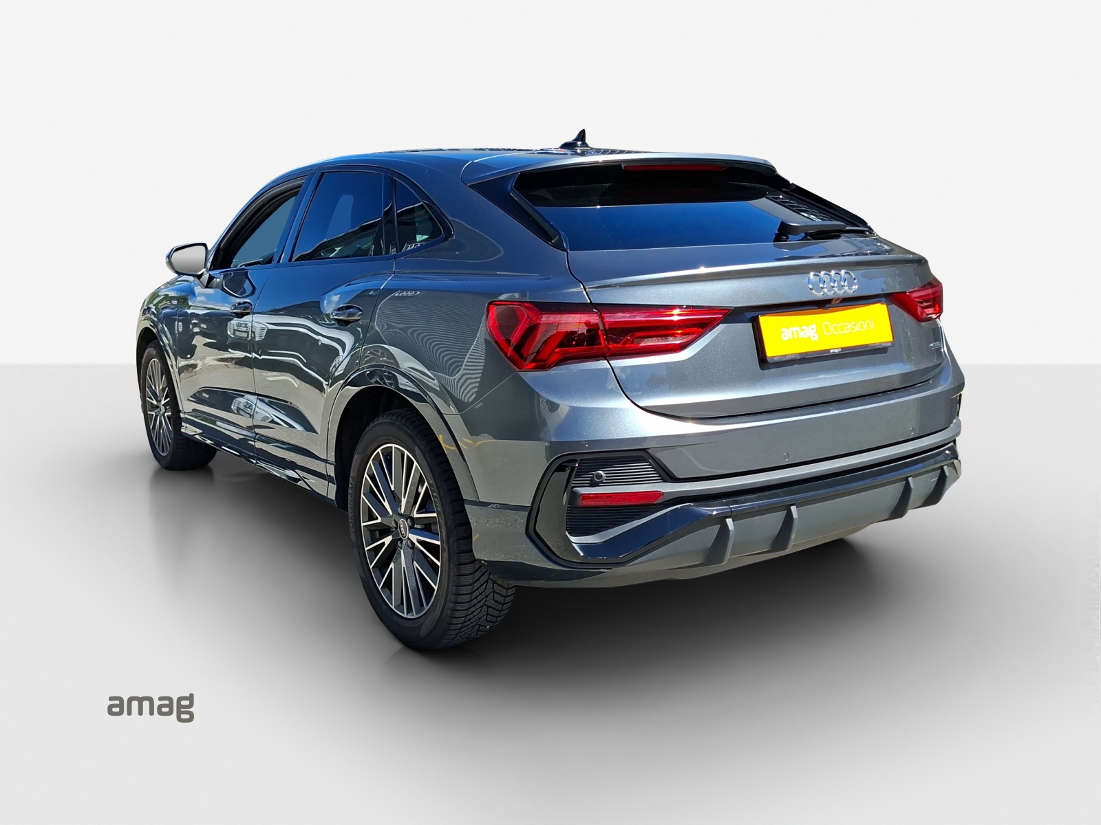 AUDI Q3 Sportback 35 TDI S line quattro S-tronic-image-2
