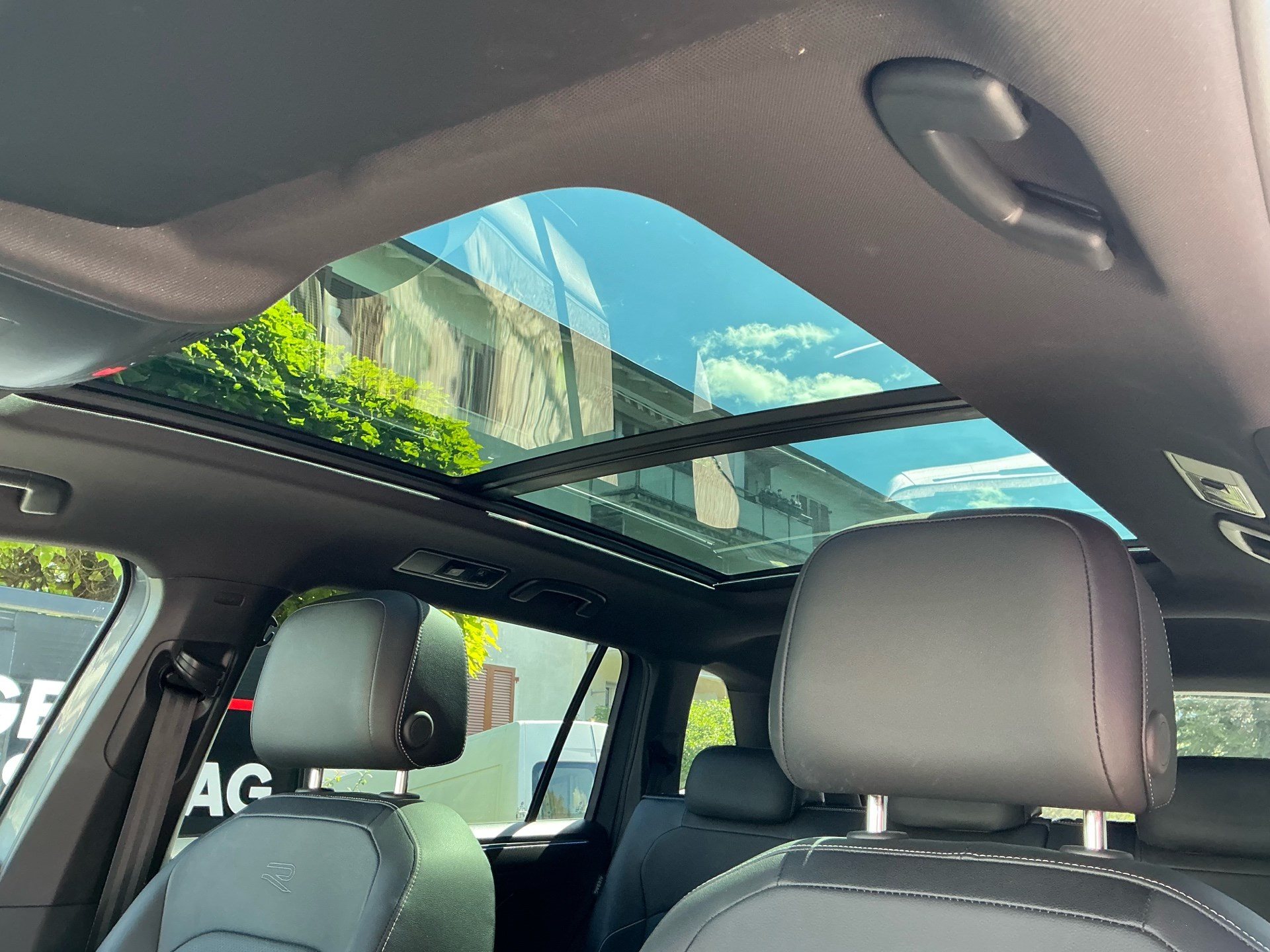 VW Tiguan Allspace R-Line 4Motion ***PANORAMADACH & ANHÄNGERKUPPLUNG ***-image-8