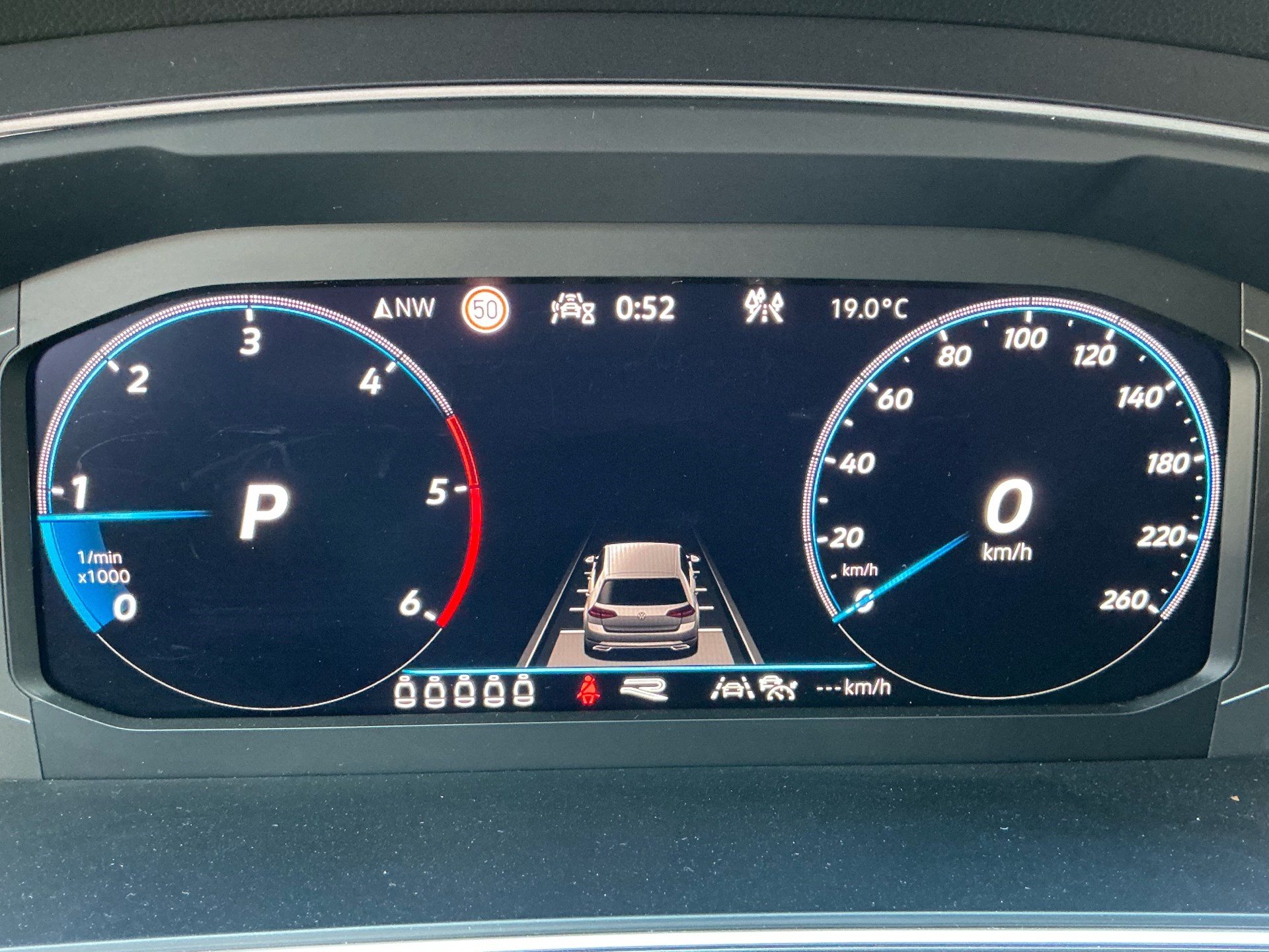 VW Tiguan Allspace R-Line 4Motion ***PANORAMADACH & ANHÄNGERKUPPLUNG ***-image-10