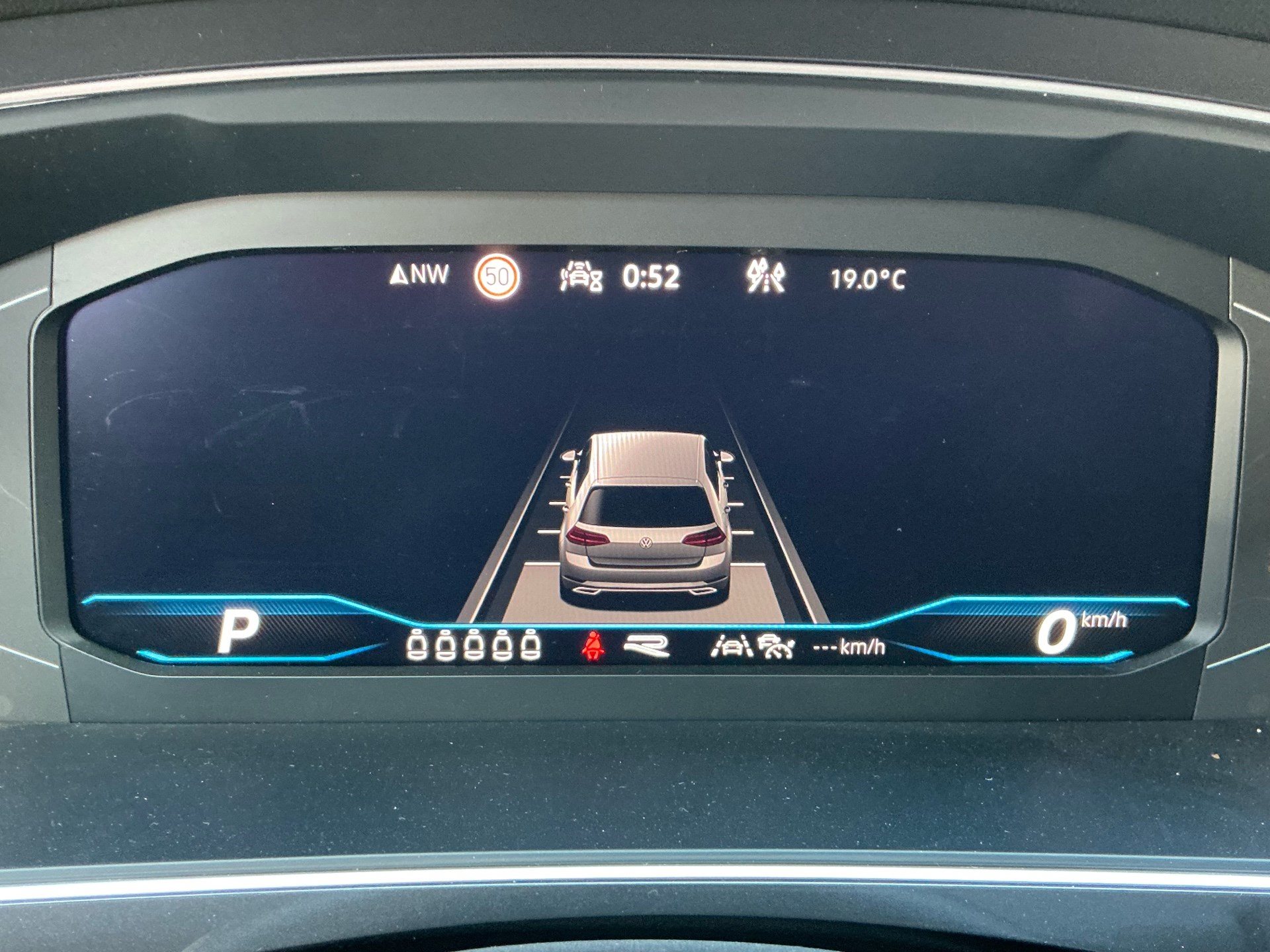 VW Tiguan Allspace R-Line 4Motion ***PANORAMADACH & ANHÄNGERKUPPLUNG ***-image-11