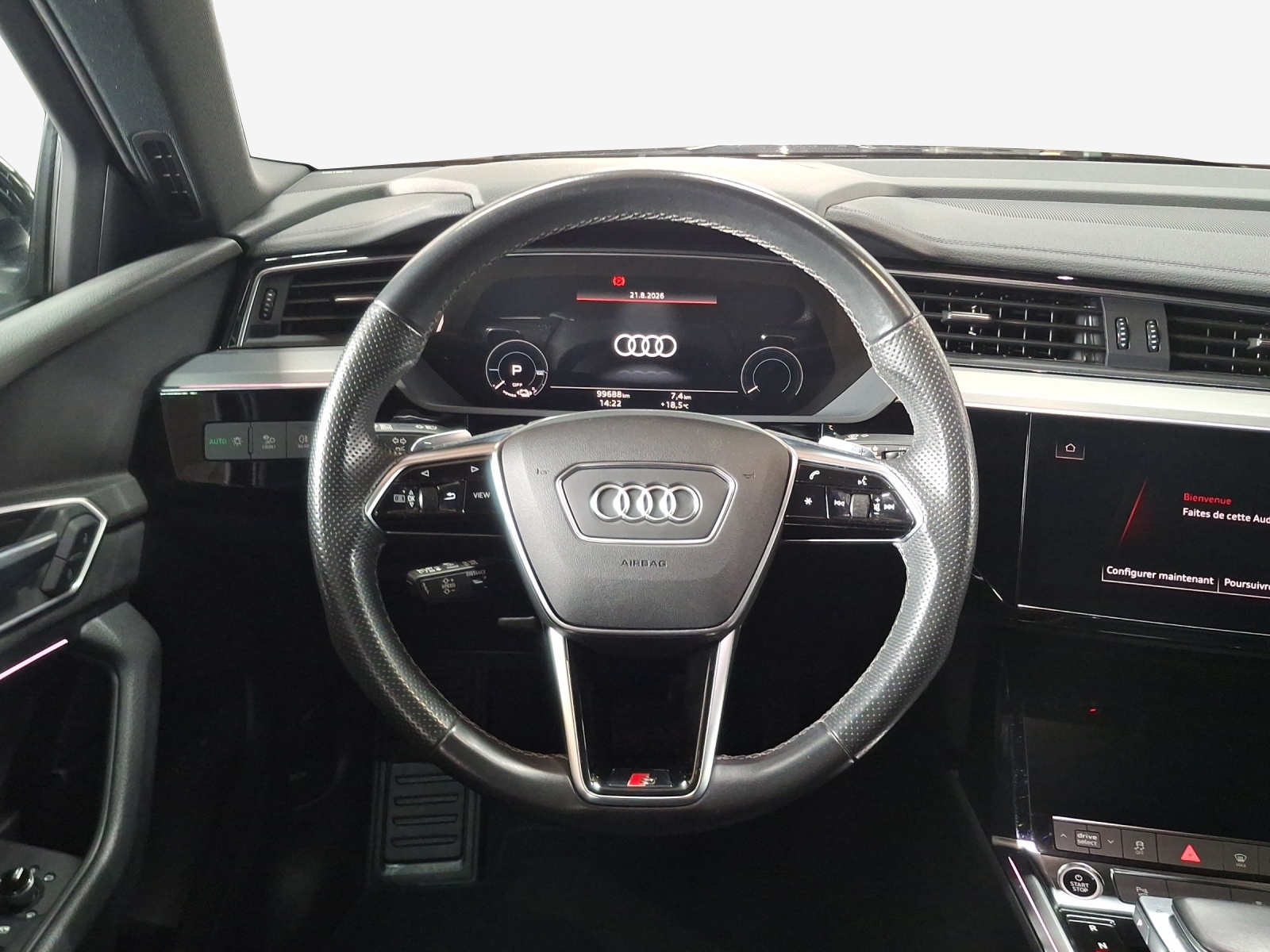 AUDI e-tron 55 Sportback Advanced Black Edition quattro-image-10