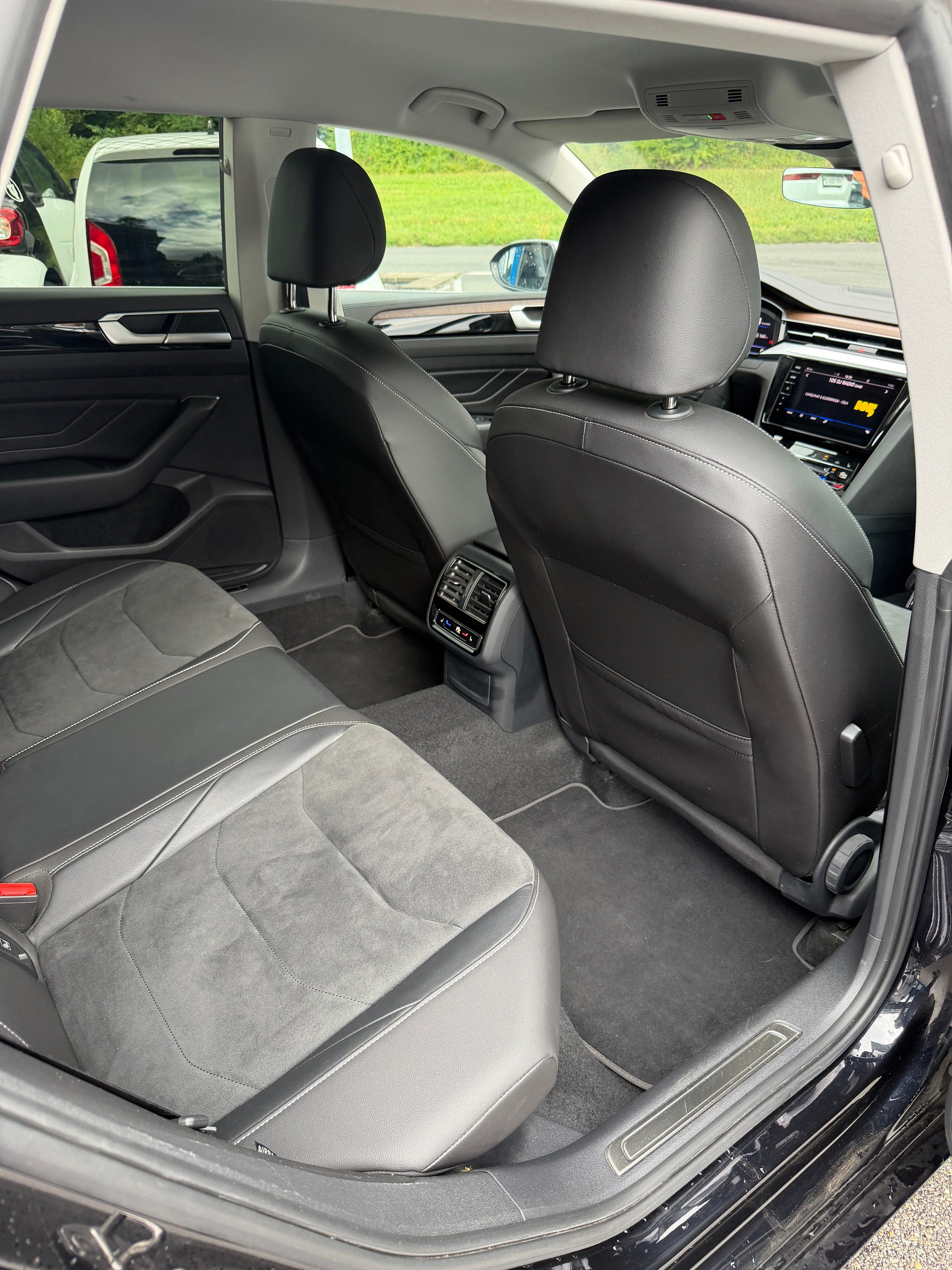 VW Arteon SB 2.0 TSI Elegance 4Motion DSG-image-11