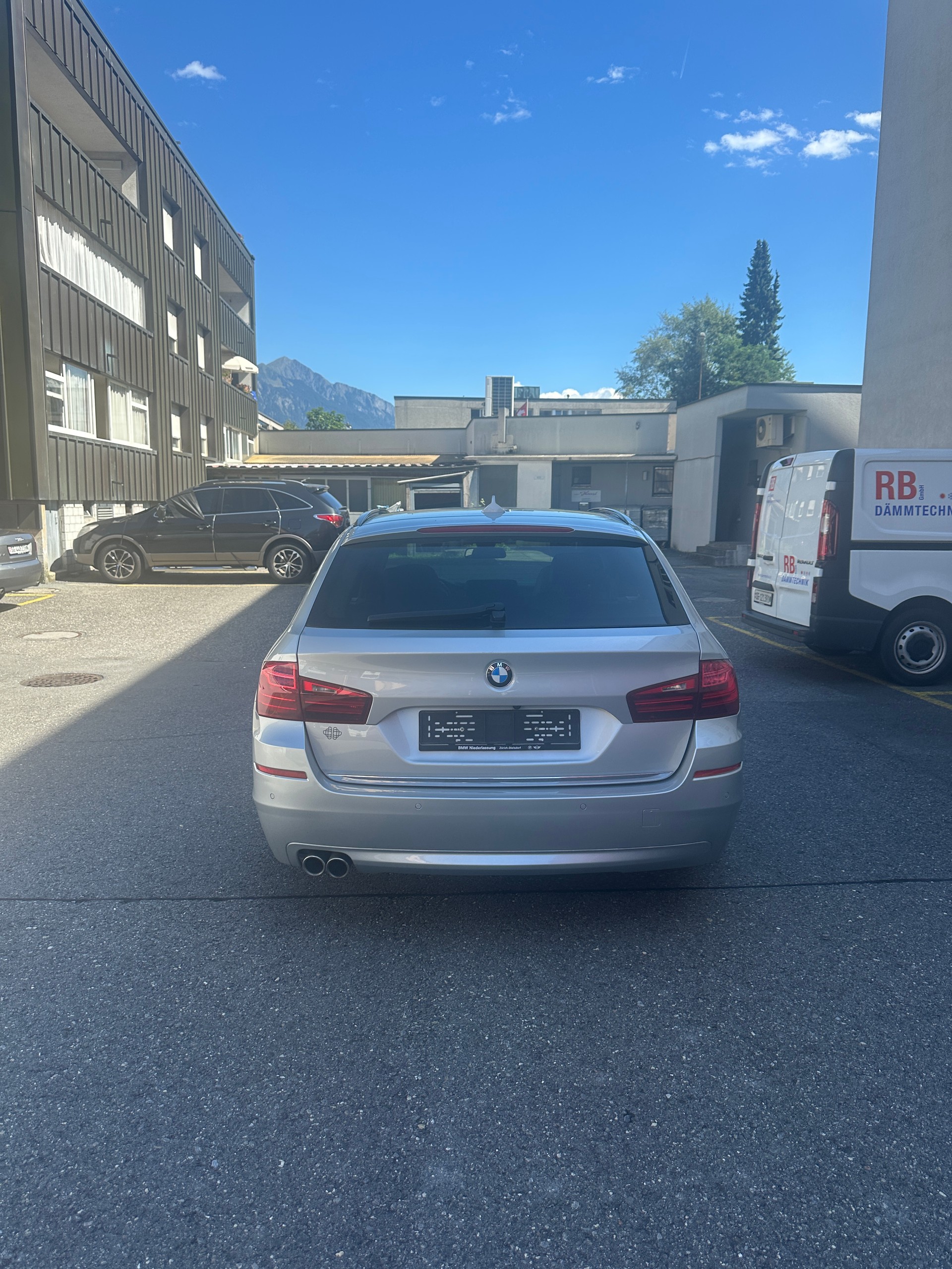 BMW 530d xDrive-image-3