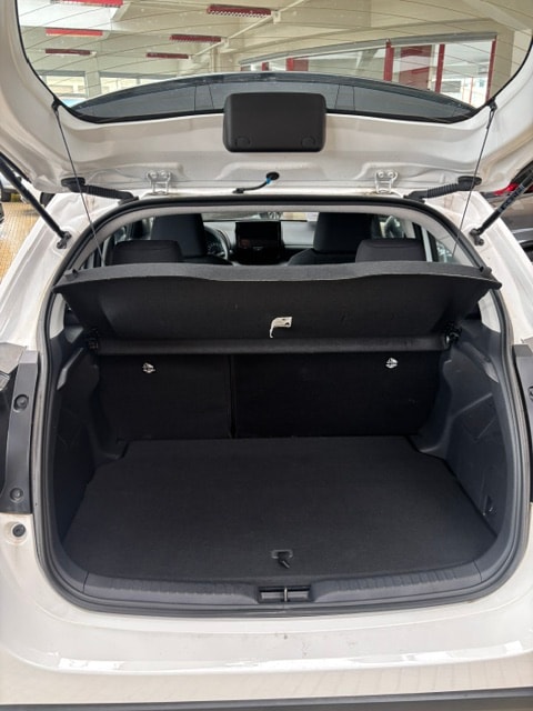 TOYOTA Yaris 1.5 Active e-CVT-image-2