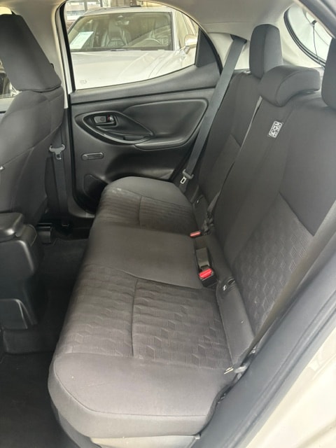 TOYOTA Yaris 1.5 Active e-CVT-image-3