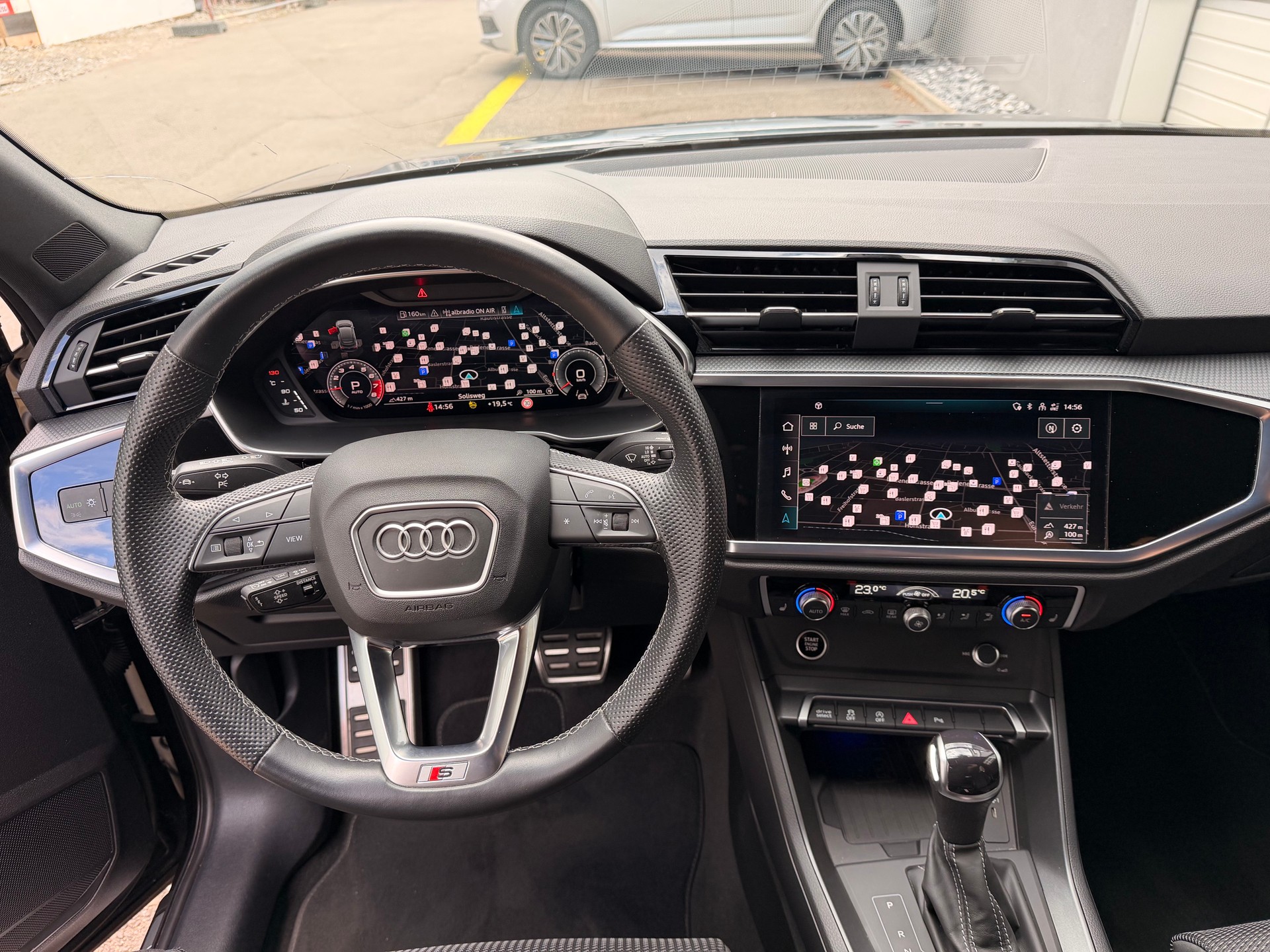 AUDI Q3 Sportback 35 TFSI S line Attraction S-tronic-image-11