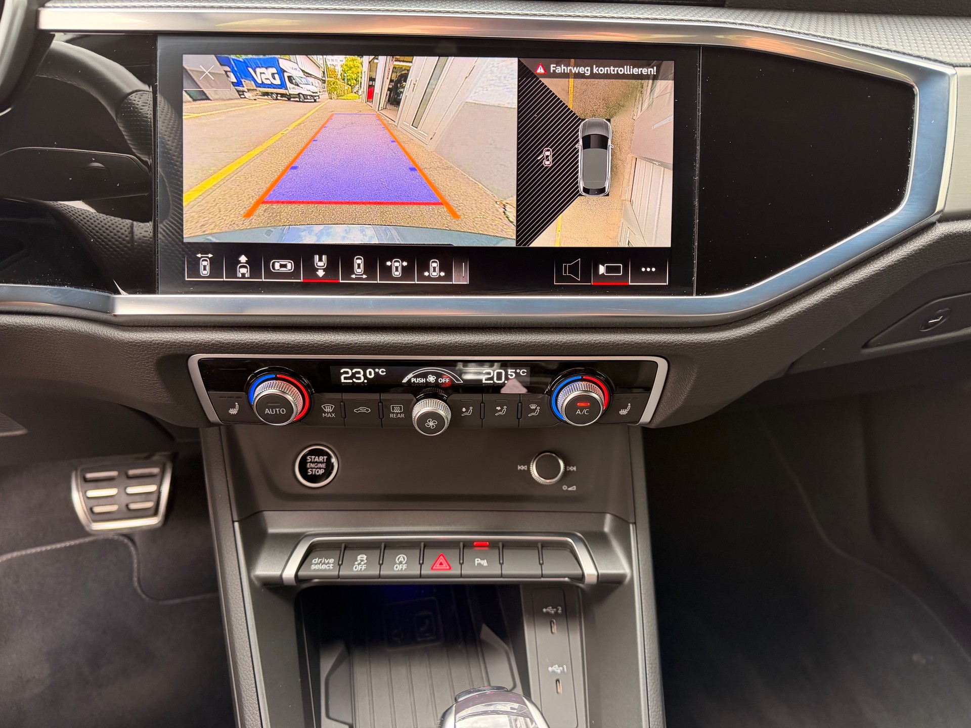 AUDI Q3 Sportback 35 TFSI S line Attraction S-tronic-image-12