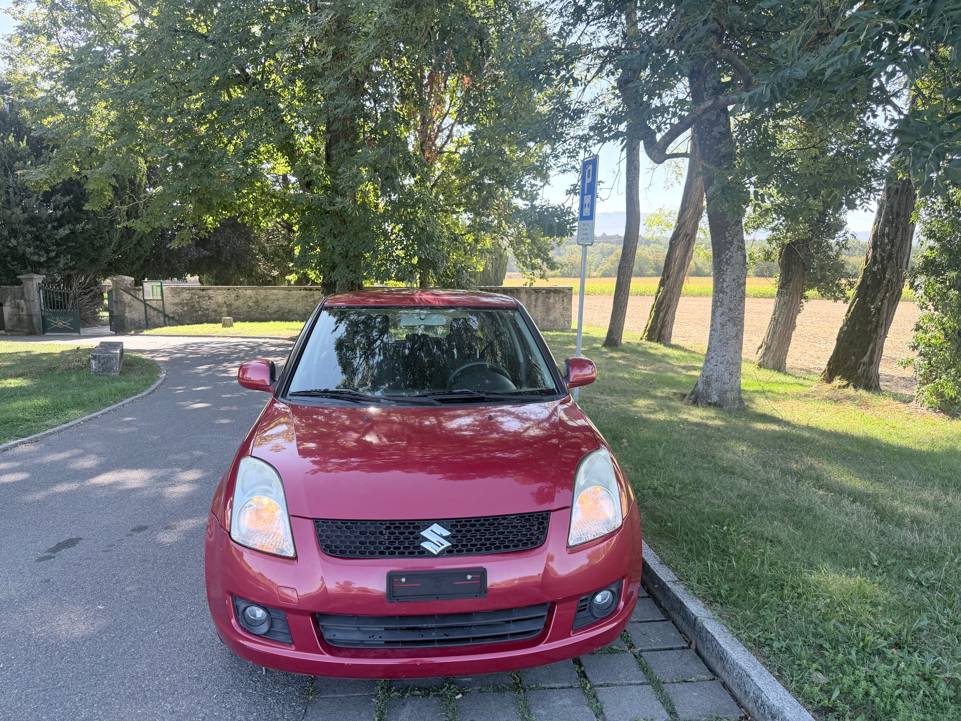 SUZUKI Swift 1.3i 16V GL Top-showroom-element-1