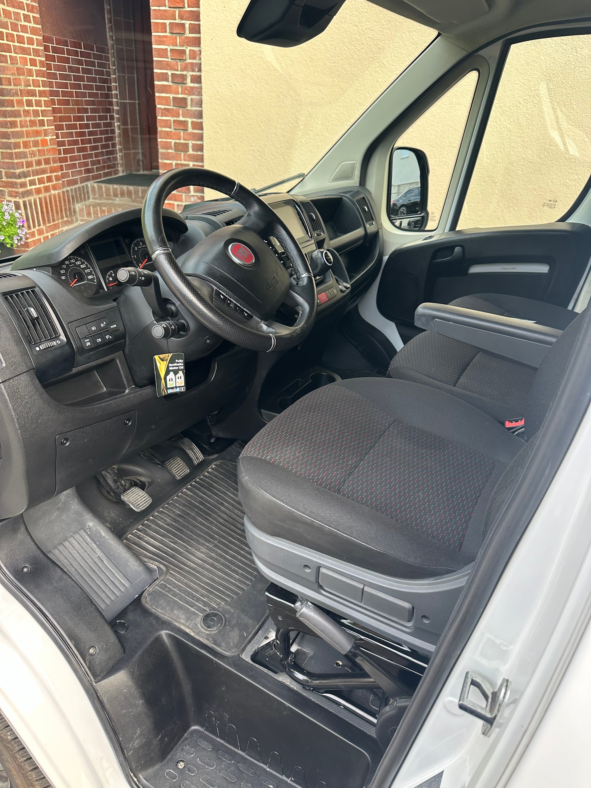 FIAT 2.2 Swiss Edition-image-5