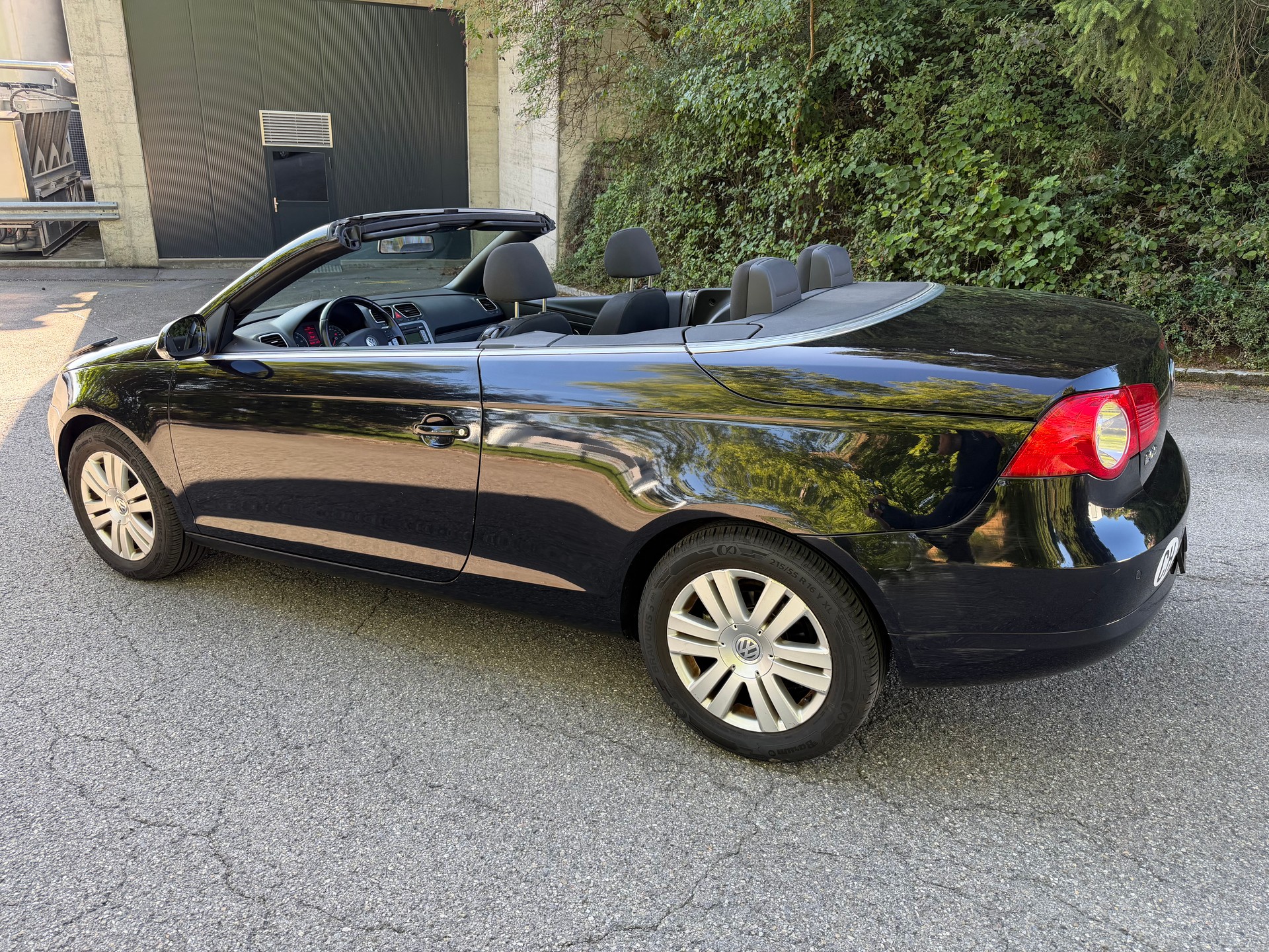 VW Eos 2.0 FSI-image-1