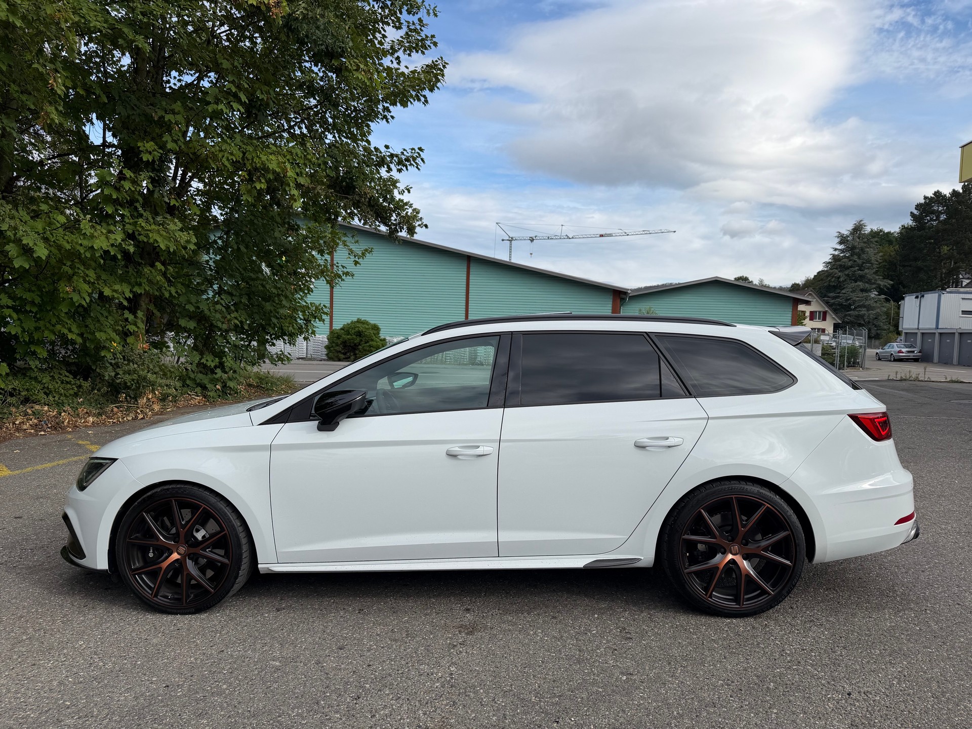 SEAT Leon ST 2.0 TSI Cupra R ABT 350 4 Drive DSG-image-1