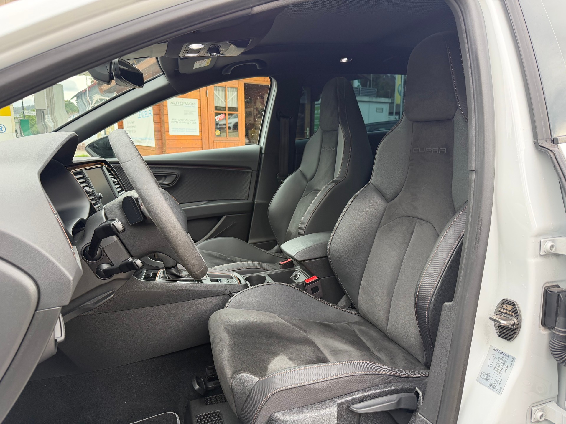 SEAT Leon ST 2.0 TSI Cupra R ABT 350 4 Drive DSG-image-4