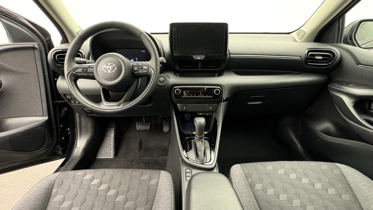 TOYOTA Yaris 1.5 Sport e-CVT-image-5