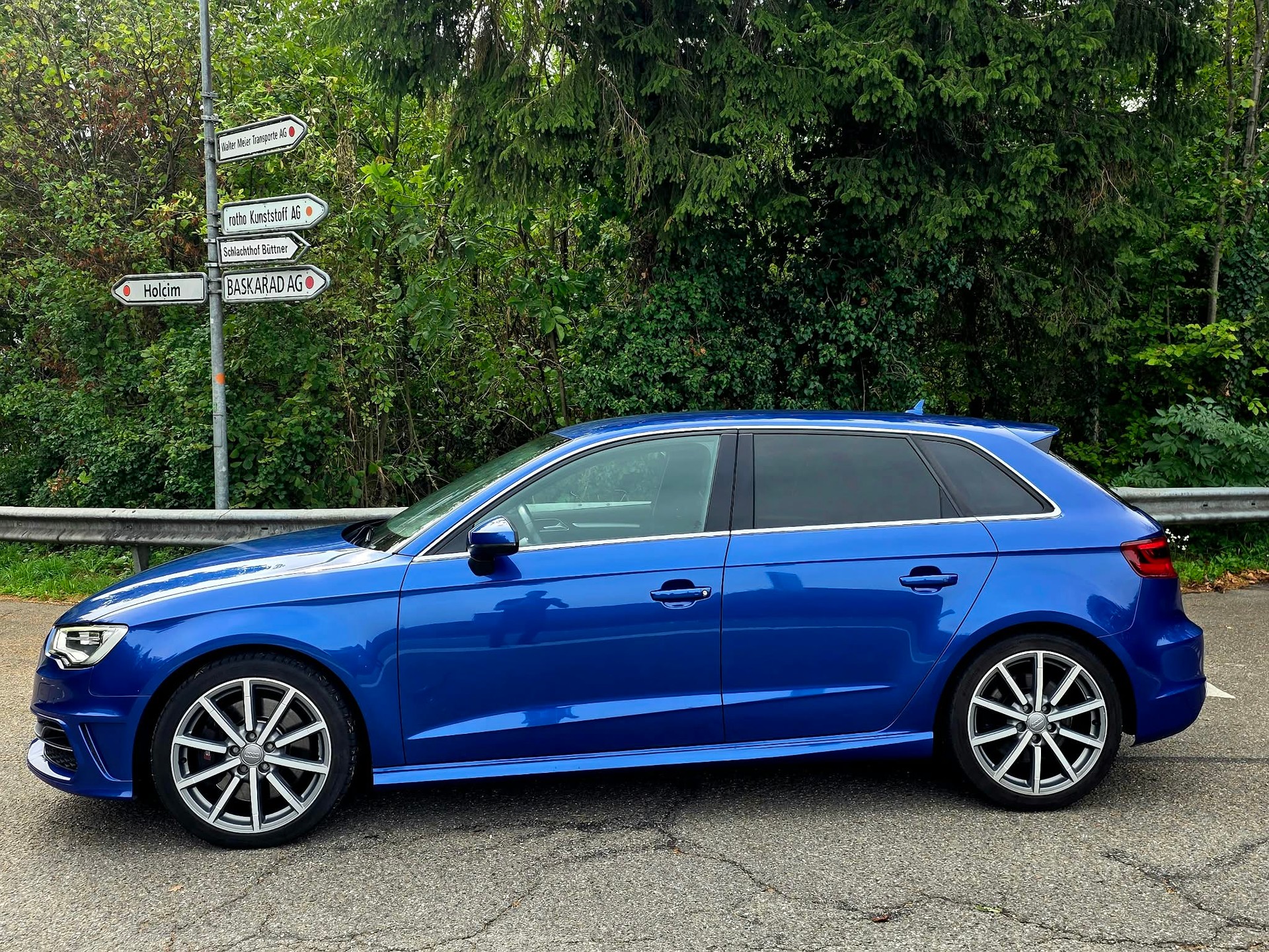 AUDI S3 Sportback 2.0 TFSI quattro S-tronic-image-3