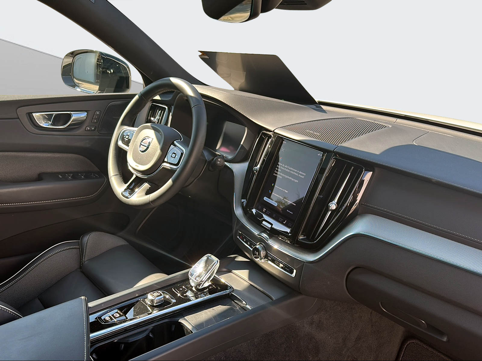 VOLVO XC60 2.0 T6 TE Ultimate Dark eAWD-image-14