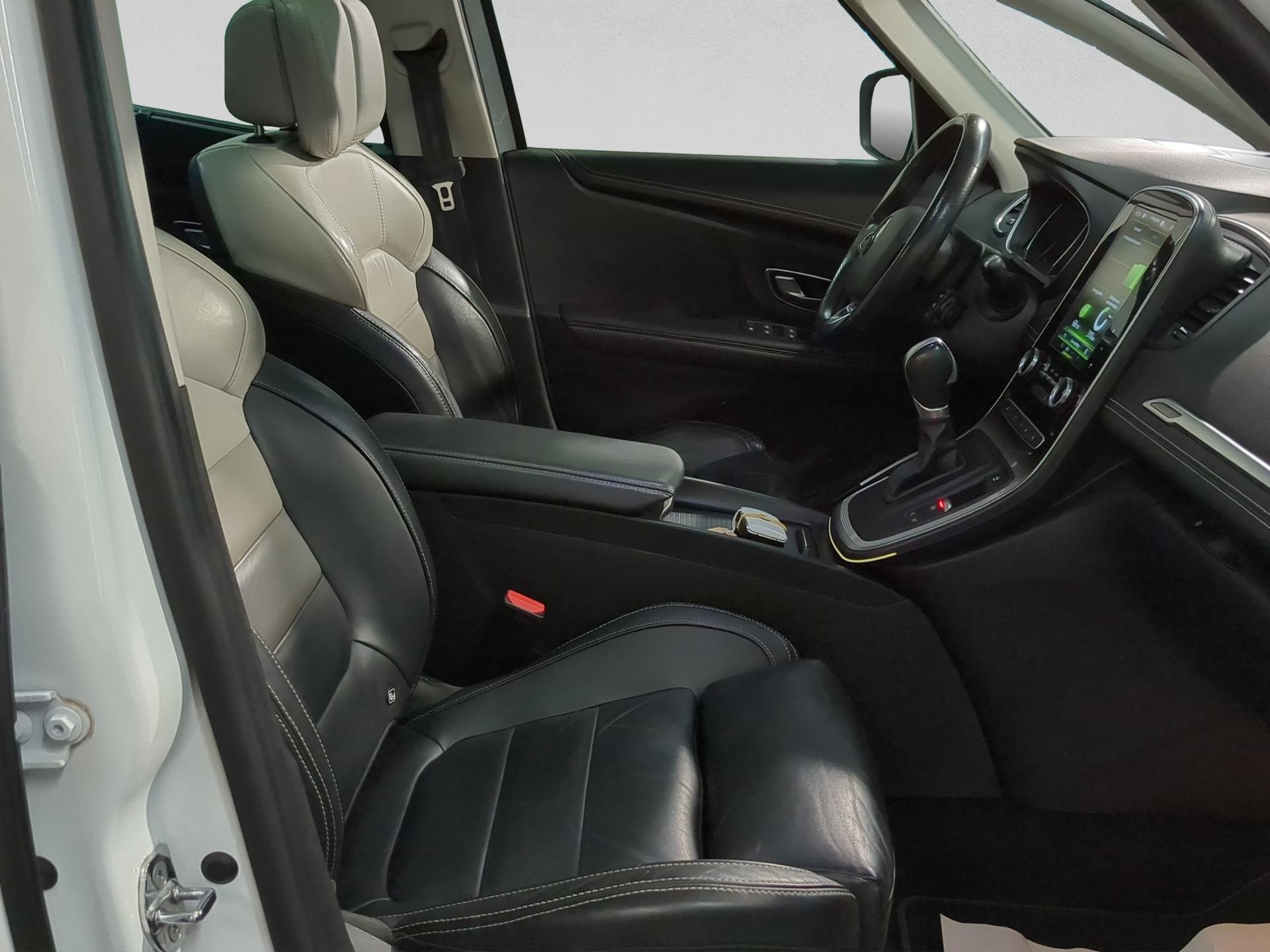 RENAULT Grand Scénic 1.3 16V Turbo Initiale Paris EDC-image-15