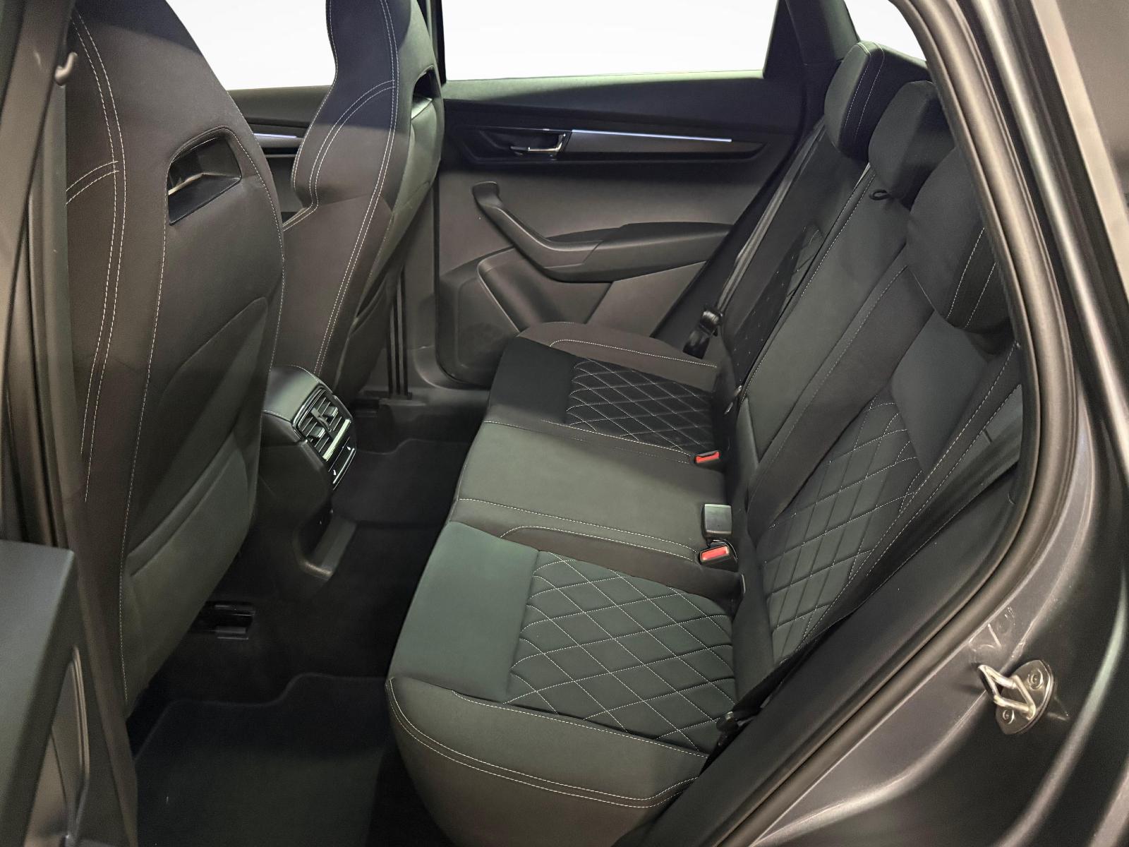 SKODA Karoq 2.0 TSI SportLine 4x4 DSG-image-10