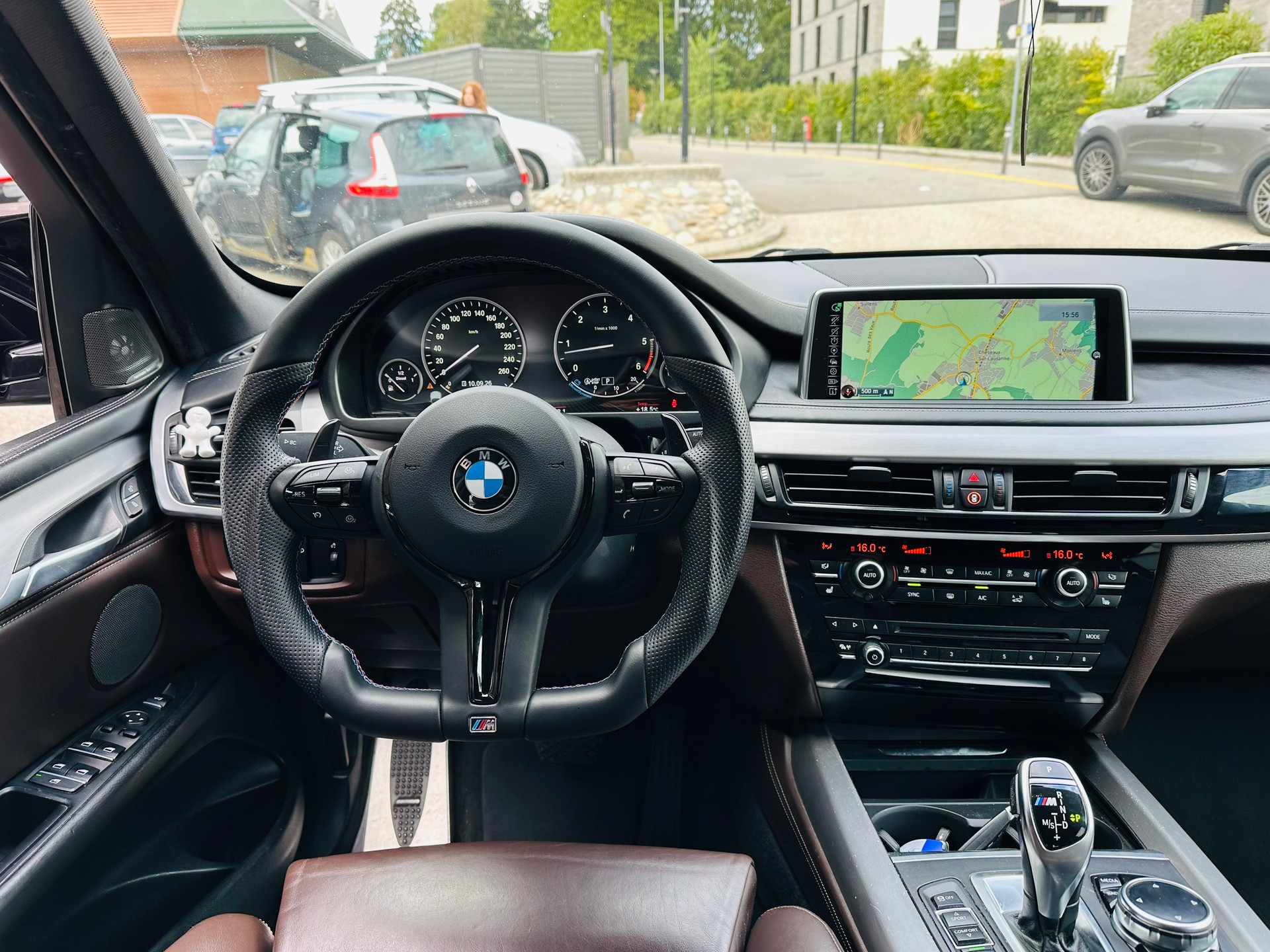 BMW X5 xDrive M50d Steptronic-image-16