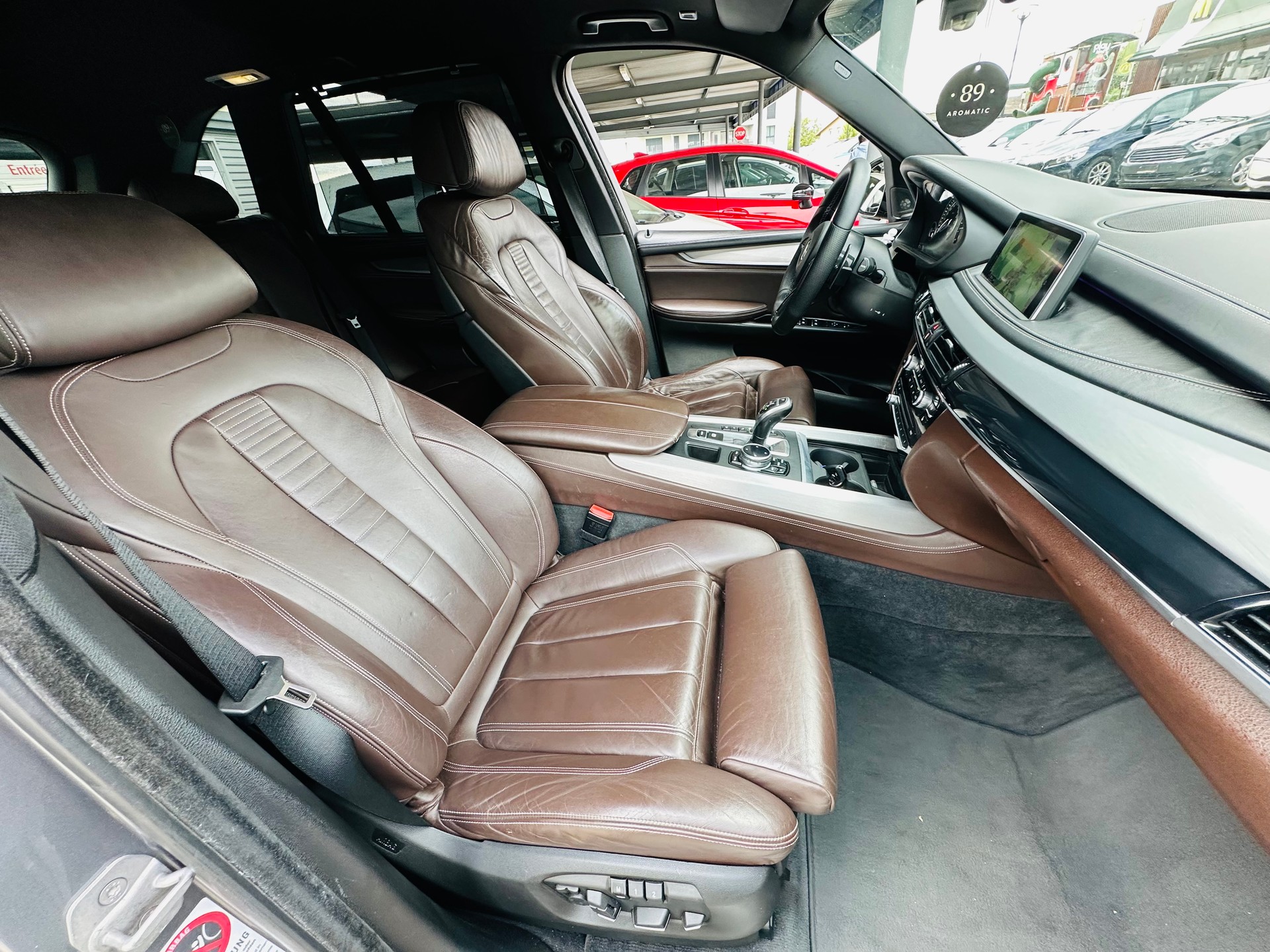BMW X5 xDrive M50d Steptronic-image-14