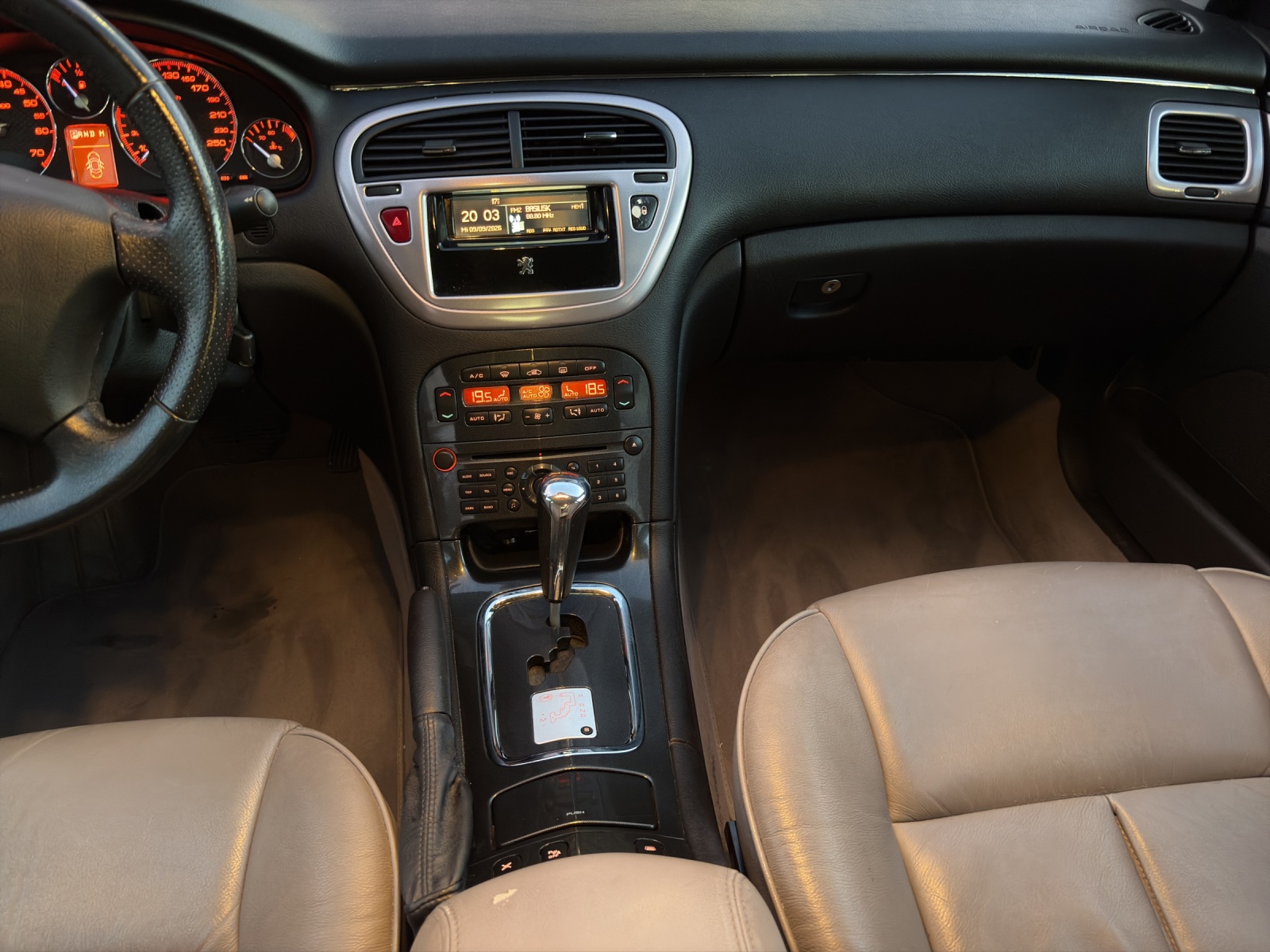 PEUGEOT 607 3.0 24V Personnalisée-image-11