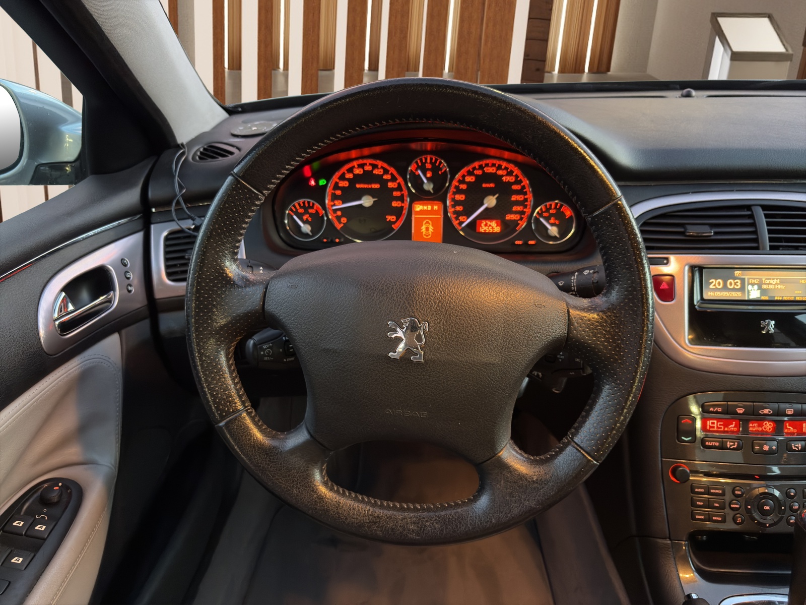 PEUGEOT 607 3.0 24V Personnalisée-image-10