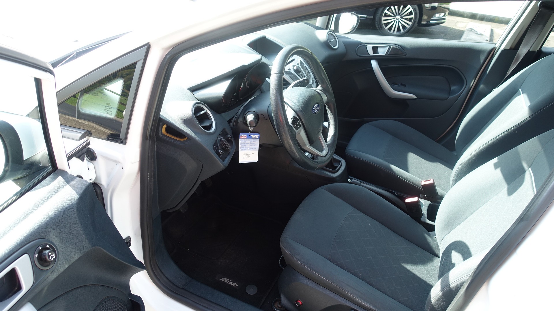 FORD Fiesta 1.4 16V Trend+-image-8
