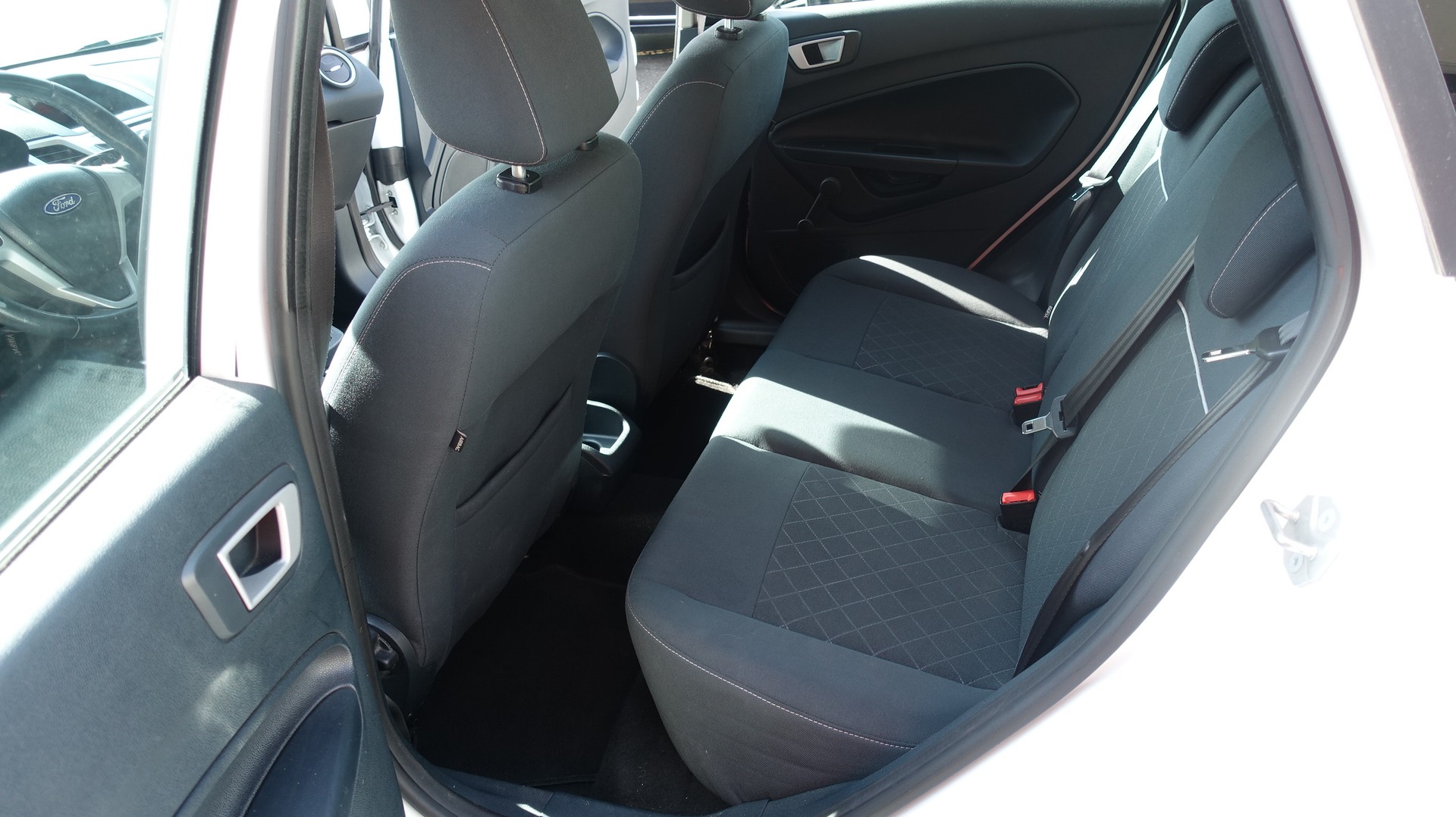 FORD Fiesta 1.4 16V Trend+-image-11
