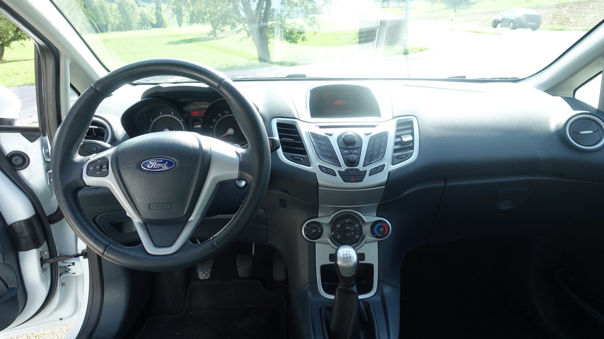 FORD Fiesta 1.4 16V Trend+-image-9