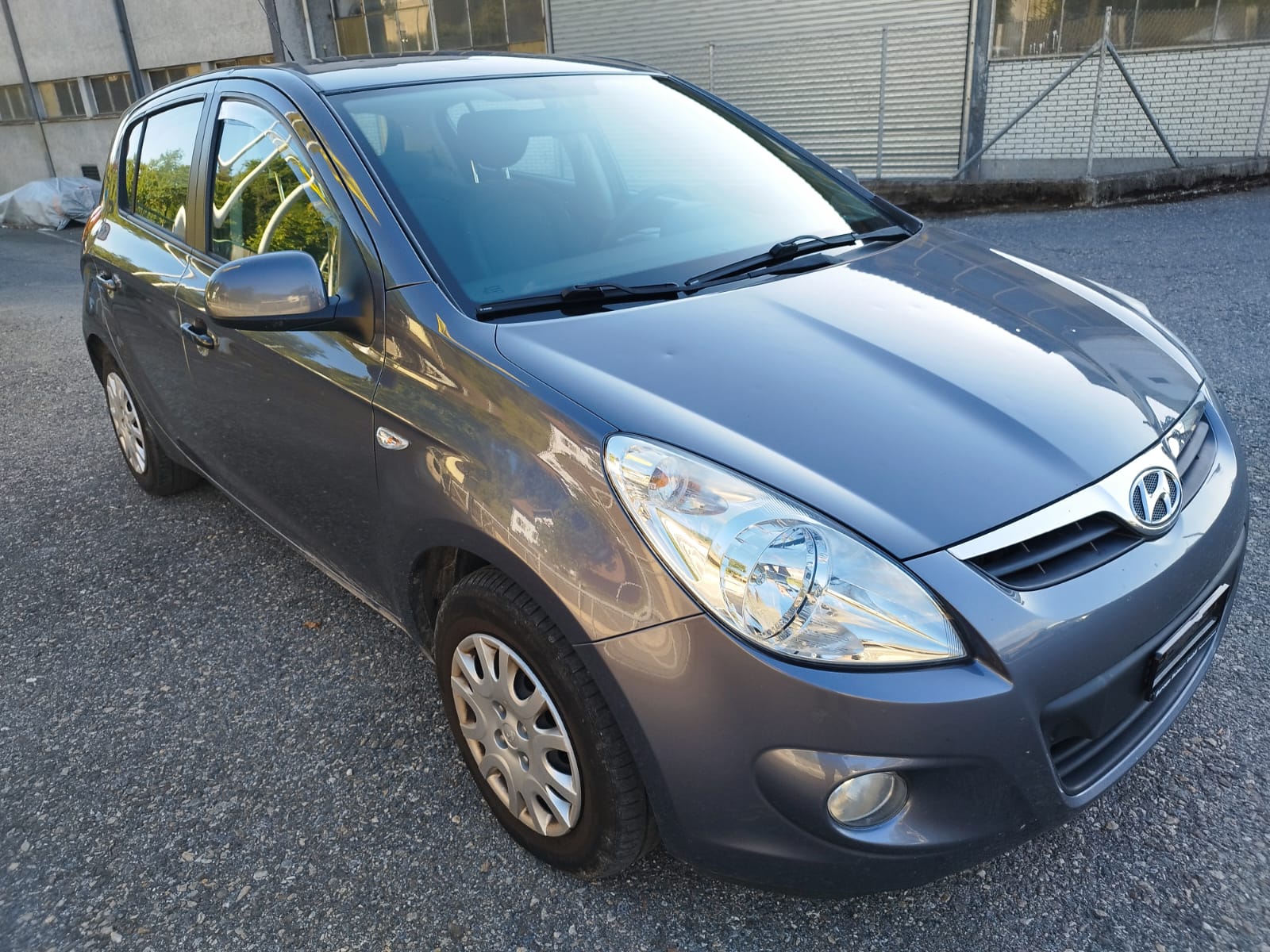 HYUNDAI i20 1.2 Comfort-image-5