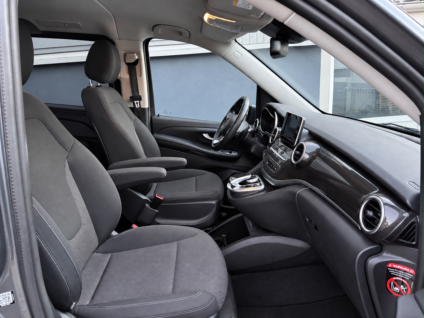 MERCEDES-BENZ V 250 d lang 4Matic 7G-Tronic-image-18