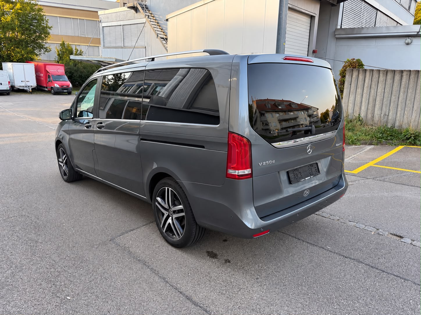 MERCEDES-BENZ V 250 d lang 4Matic 7G-Tronic-image-3