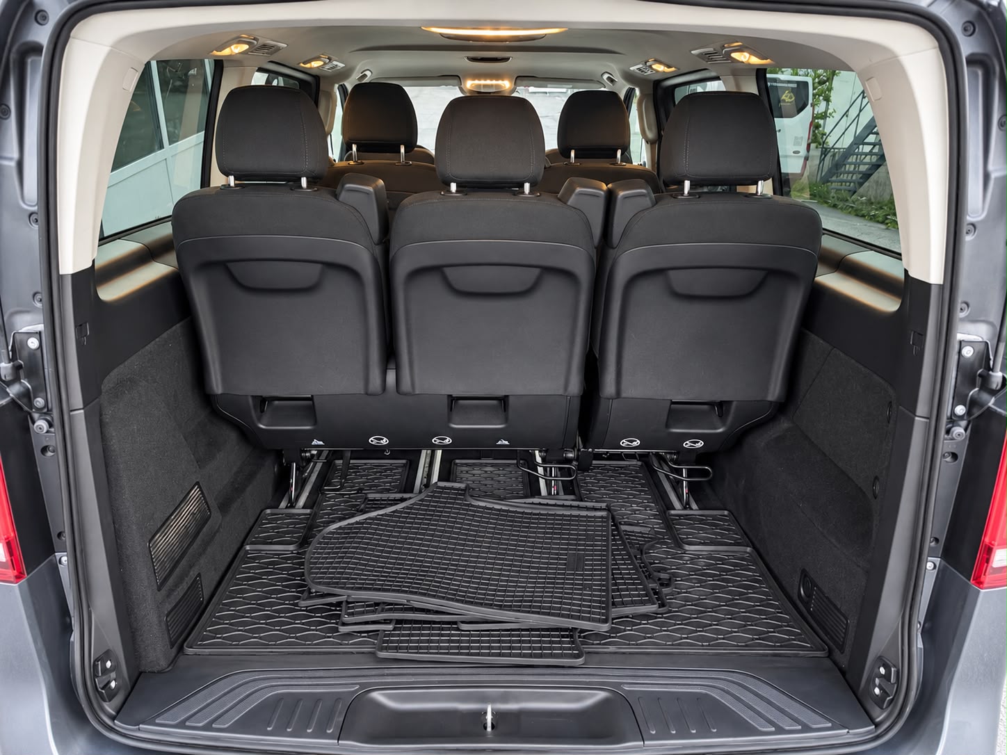 MERCEDES-BENZ V 250 d lang 4Matic 7G-Tronic-image-8