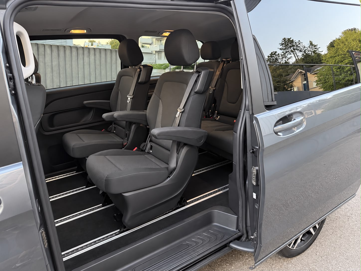 MERCEDES-BENZ V 250 d lang 4Matic 7G-Tronic-image-21