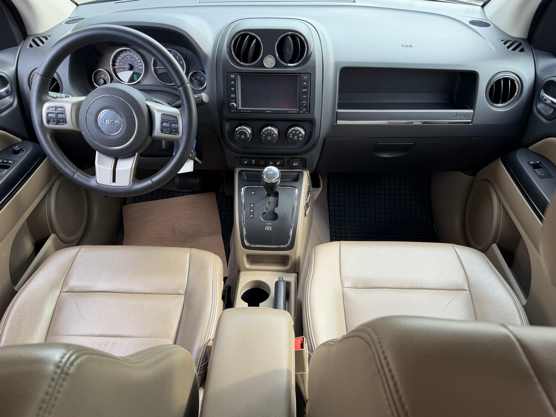 JEEP Compass 2.4 Limited CVT-image-1