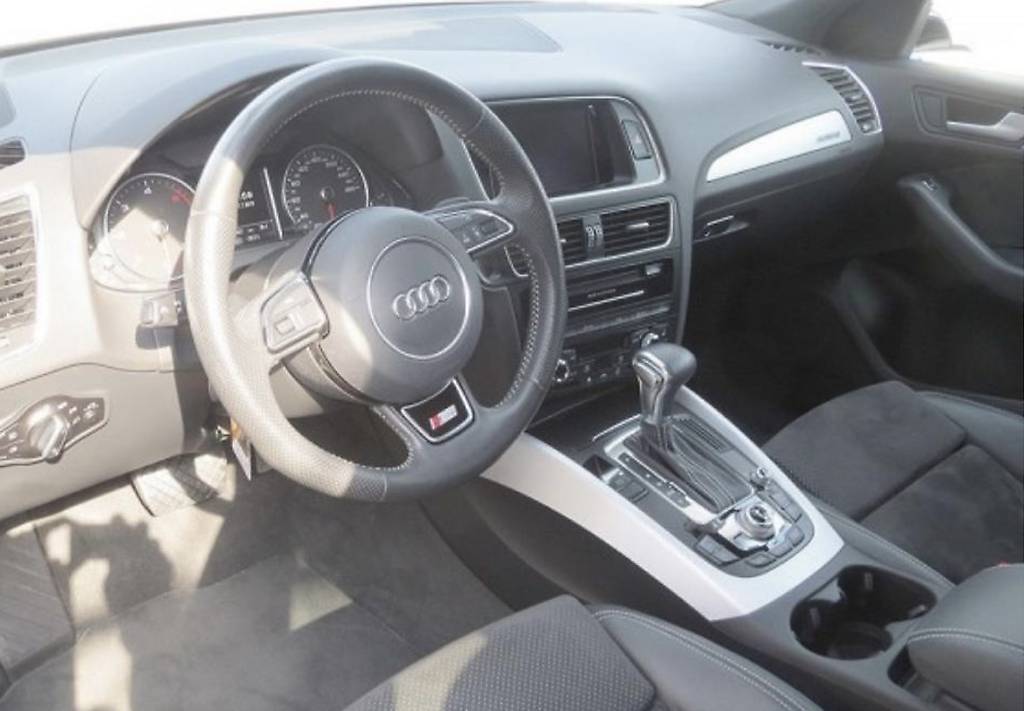 AUDI Q5-image-3